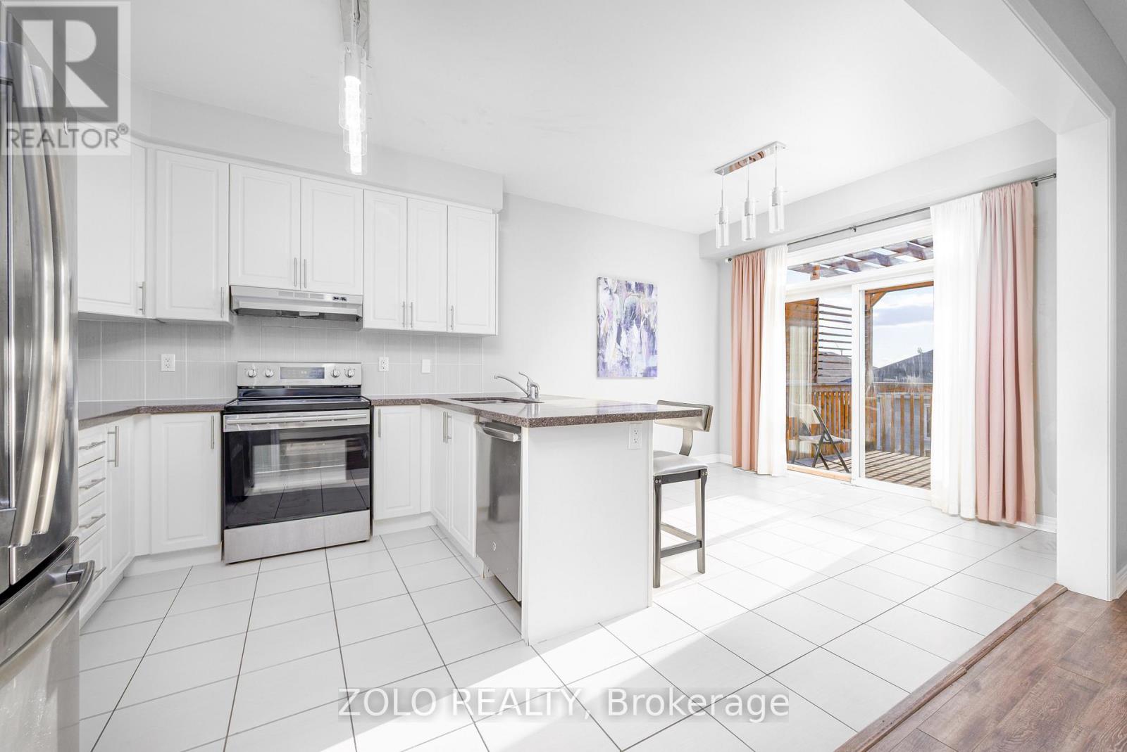 417 Florence Drive, Peterborough (Monaghan Ward 2), Ontario  K9J 0H7 - Photo 10 - X12539670