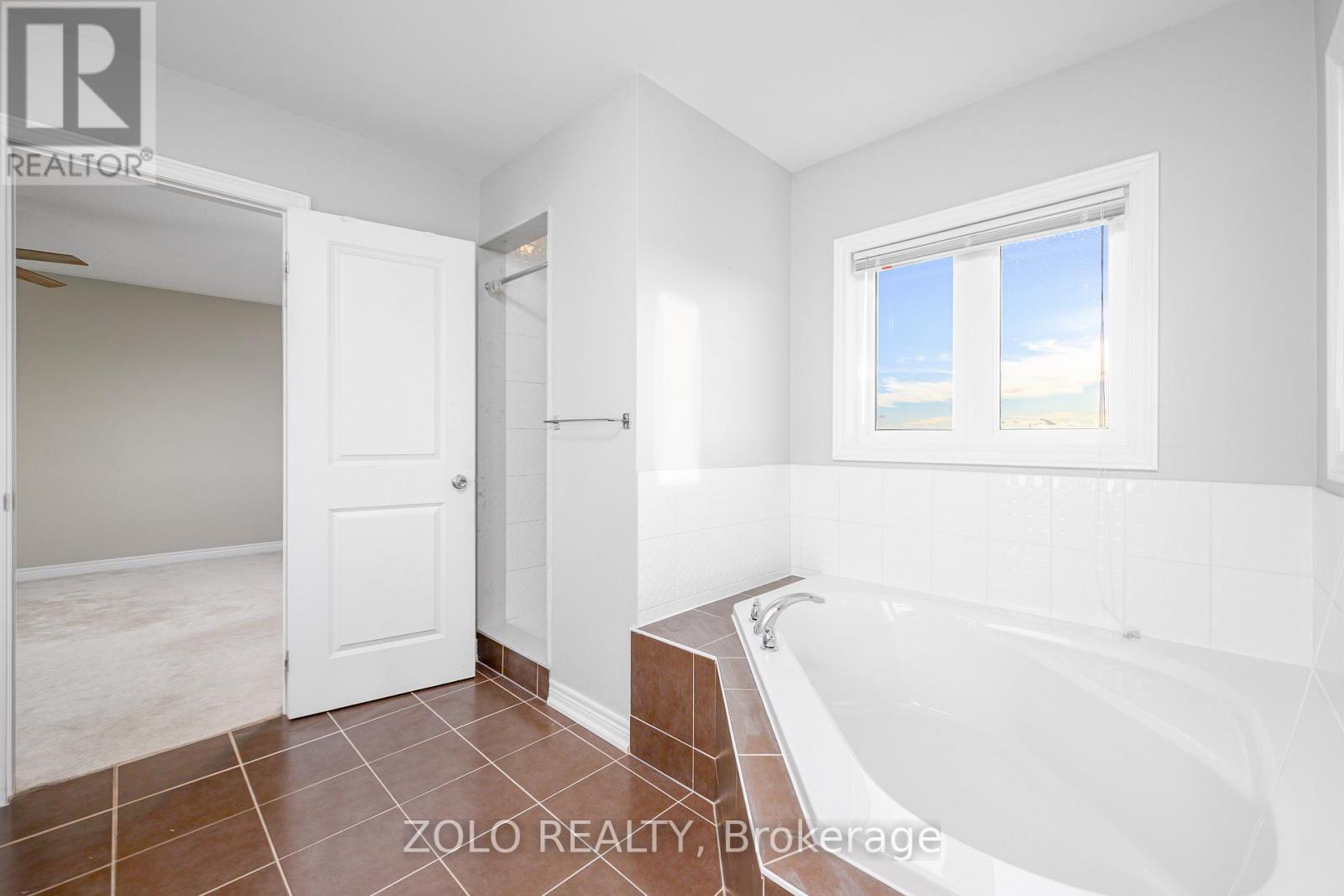 417 Florence Drive, Peterborough (Monaghan Ward 2), Ontario  K9J 0H7 - Photo 34 - X12539670