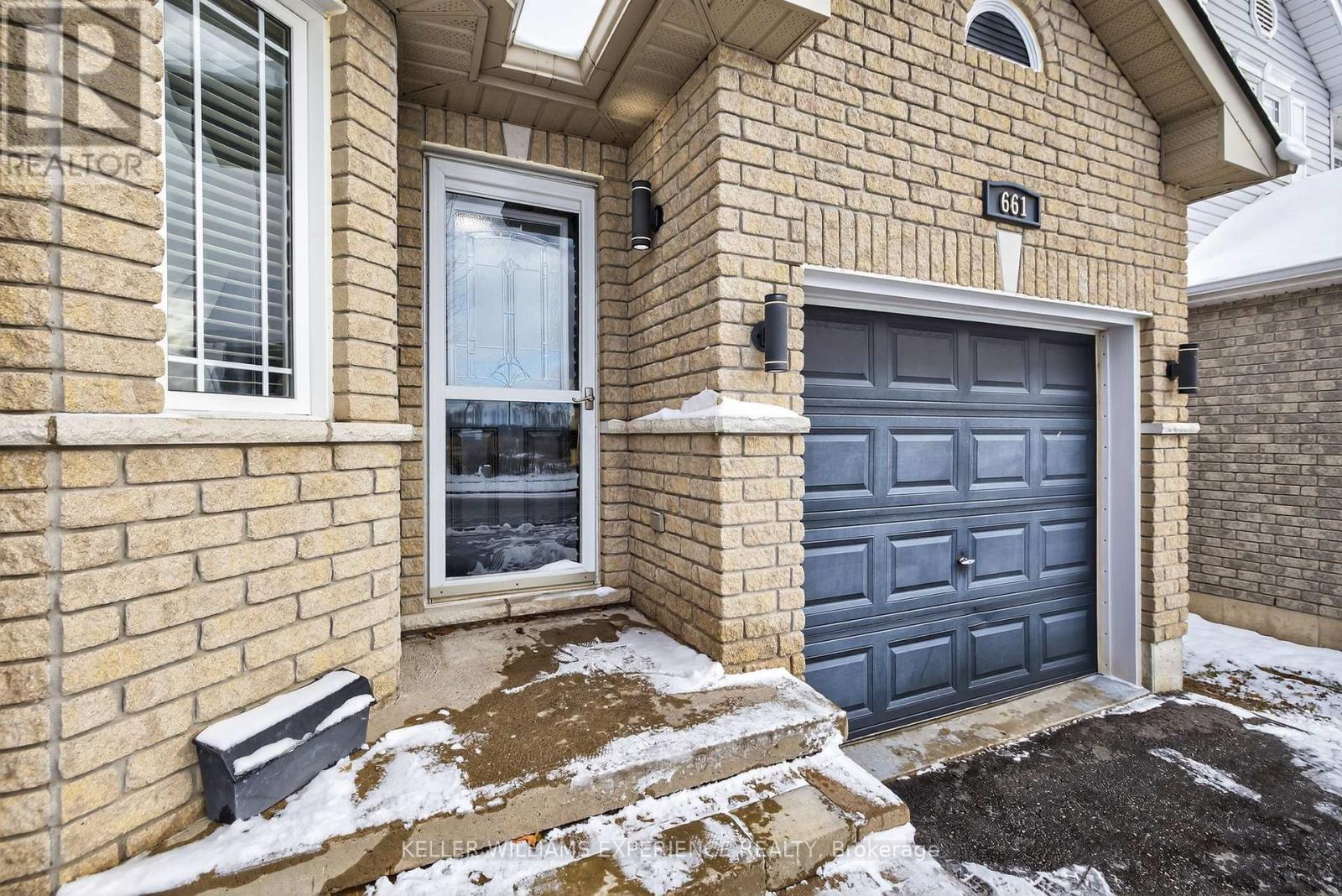 661 Clancy Crescent, Peterborough (Otonabee Ward 1), Ontario  K9K 2S3 - Photo 4 - X12540016