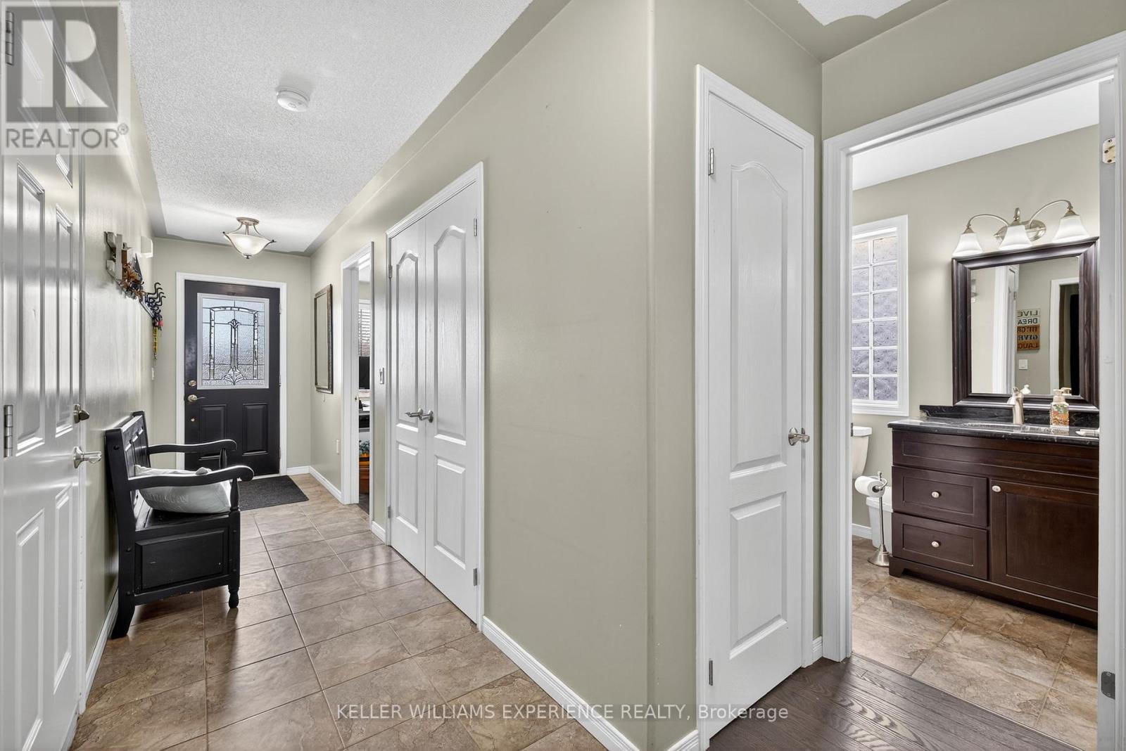 661 Clancy Crescent, Peterborough (Otonabee Ward 1), Ontario  K9K 2S3 - Photo 6 - X12540016