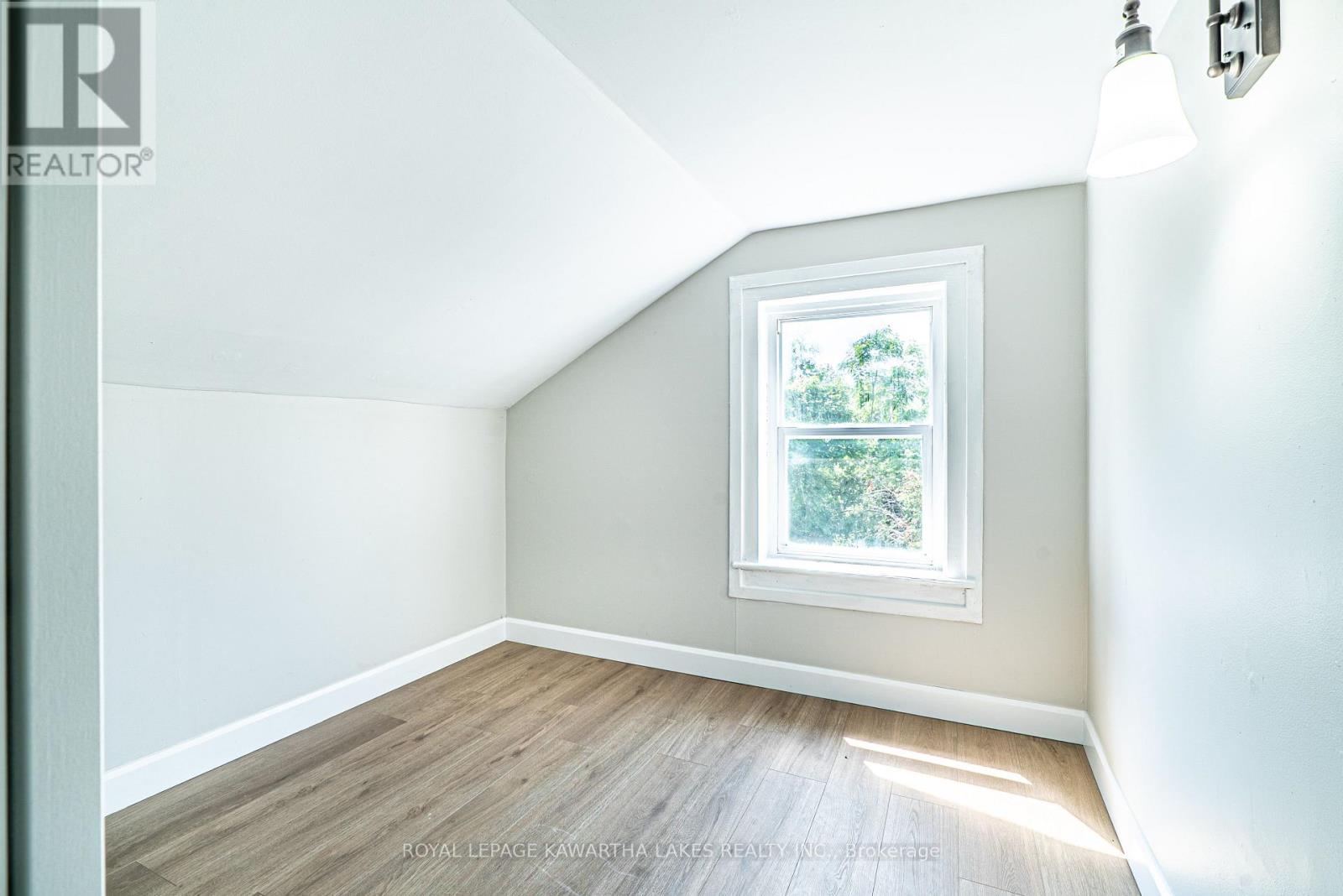 50 St Patrick Street, Kawartha Lakes (Lindsay), Ontario  K9V 1R3 - Photo 16 - X12540502