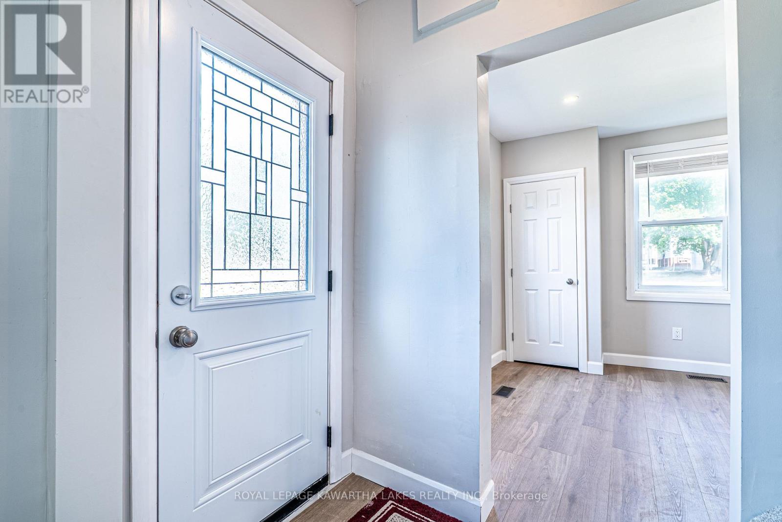 50 St Patrick Street, Kawartha Lakes (Lindsay), Ontario  K9V 1R3 - Photo 7 - X12540502