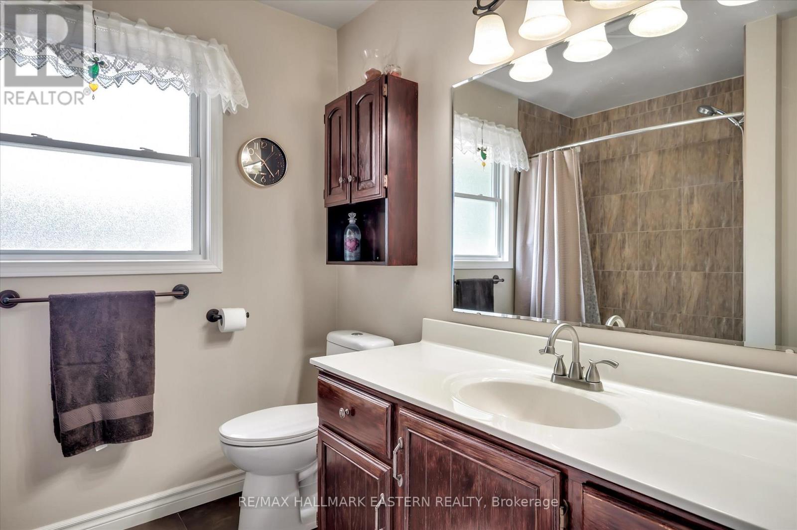 2574 Foxmeadow Road, Peterborough (Ashburnham Ward 4), Ontario  K9L 1X2 - Photo 19 - X12540548