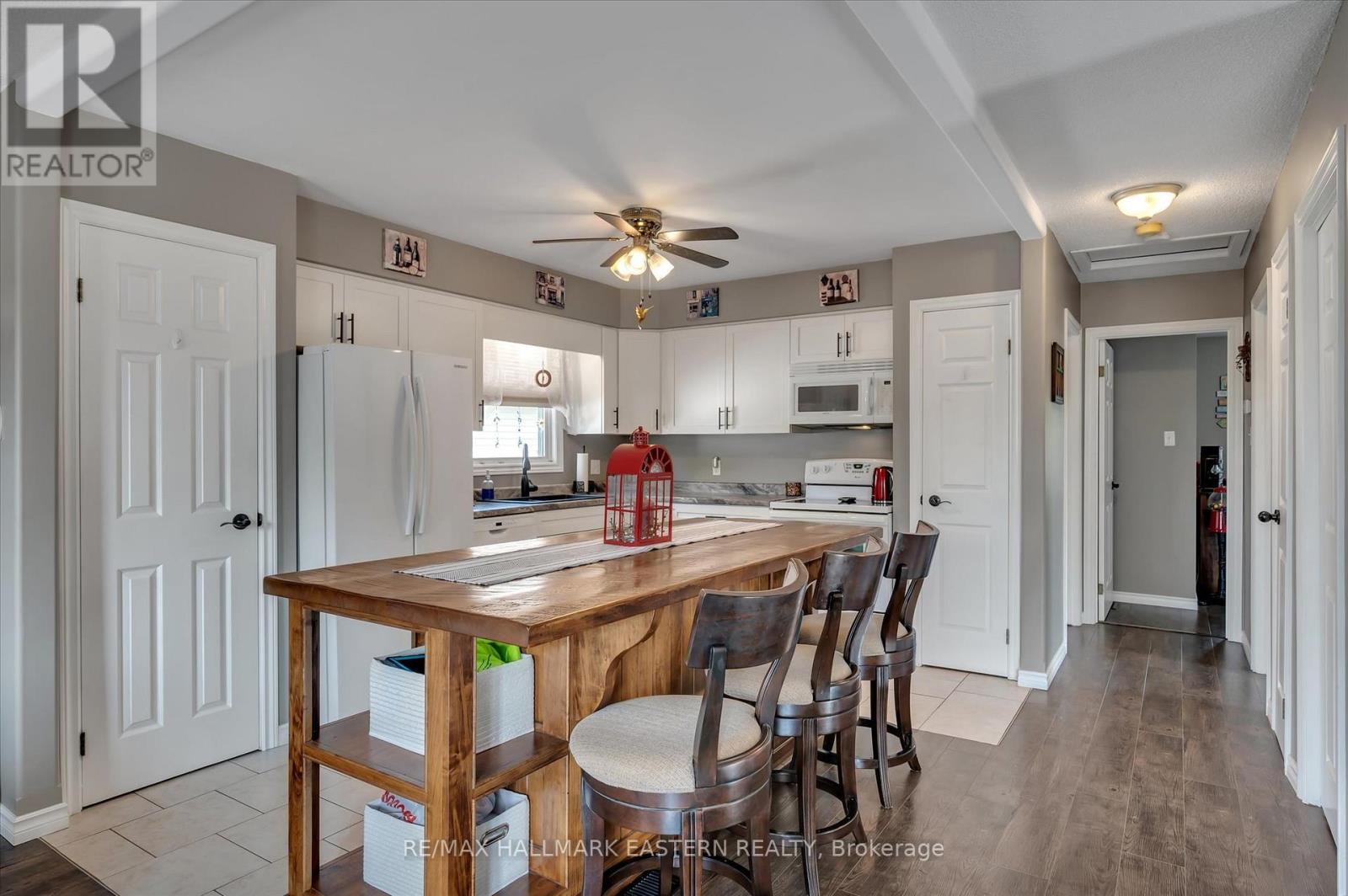 2574 Foxmeadow Road, Peterborough (Ashburnham Ward 4), Ontario  K9L 1X2 - Photo 9 - X12540548