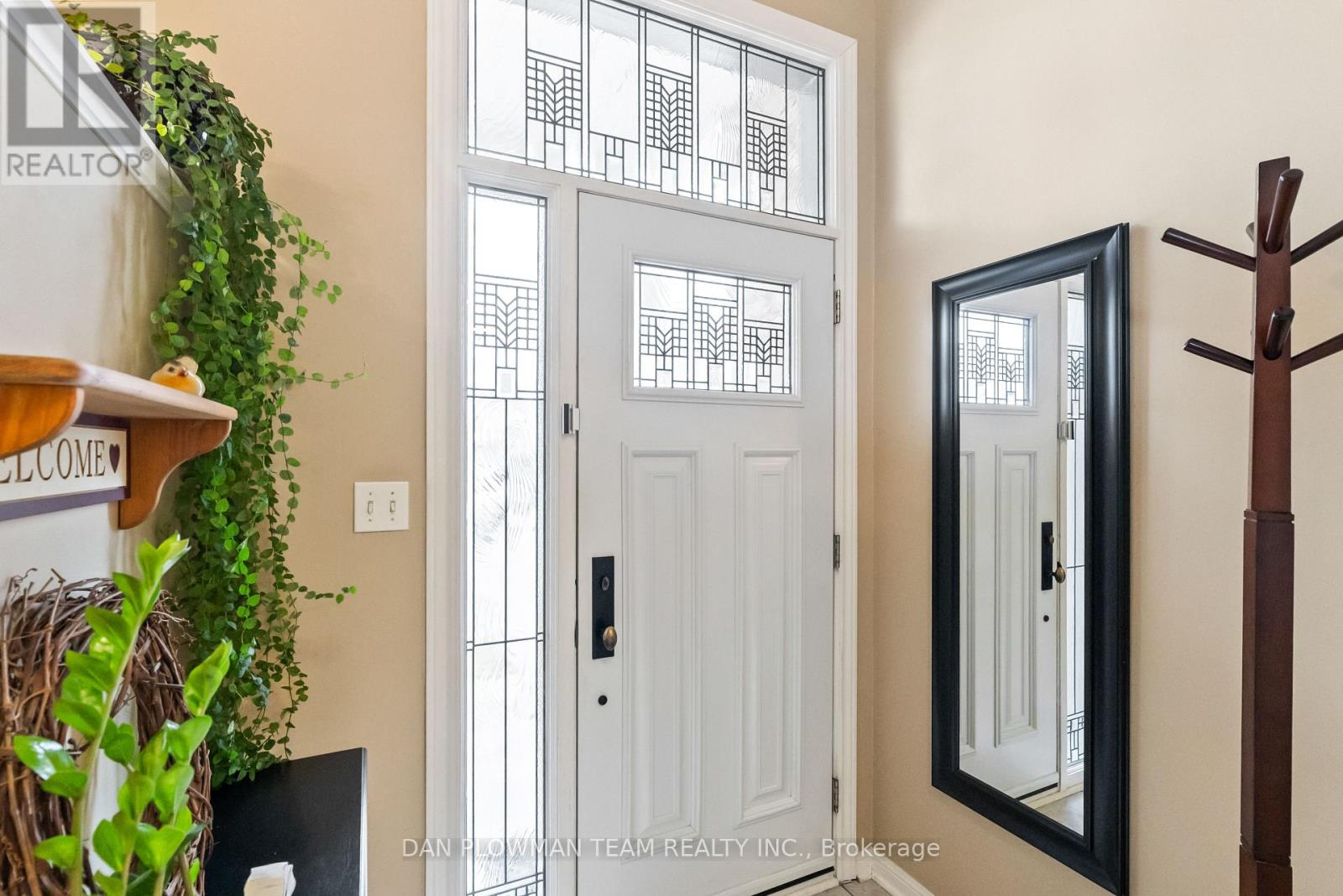 36 Shipley Avenue, Clarington (Newcastle), Ontario  L1B 1M6 - Photo 6 - E12540498