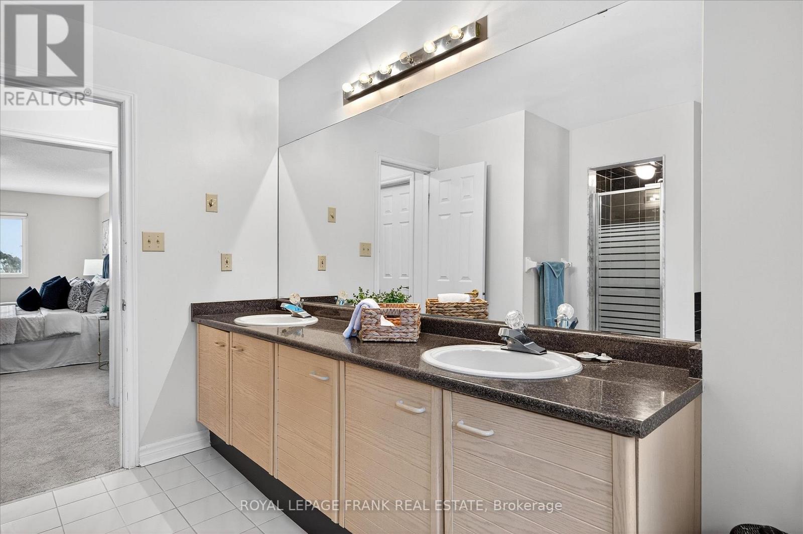 544 Fortye Drive, Peterborough (Otonabee Ward 1), Ontario  K9K 2H2 - Photo 33 - X12540854