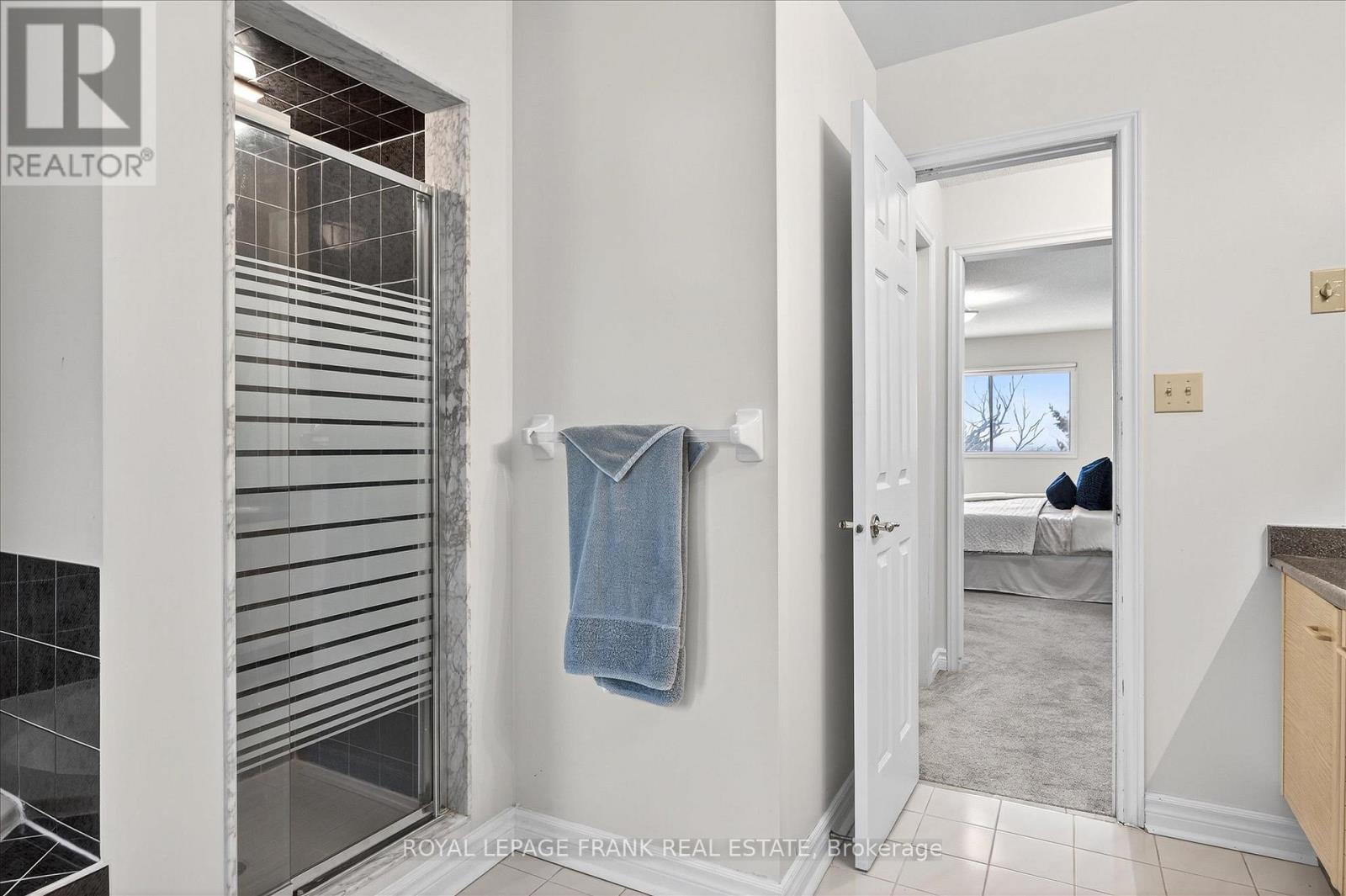 544 Fortye Drive, Peterborough (Otonabee Ward 1), Ontario  K9K 2H2 - Photo 34 - X12540854