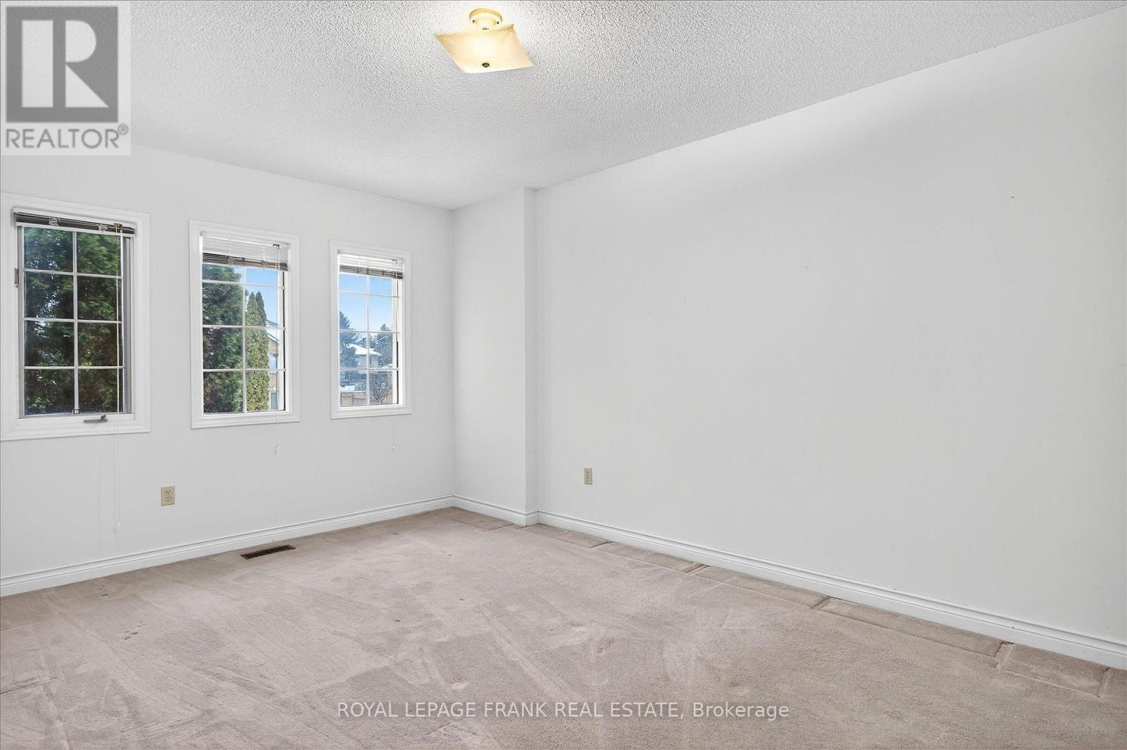 544 Fortye Drive, Peterborough (Otonabee Ward 1), Ontario  K9K 2H2 - Photo 39 - X12540854