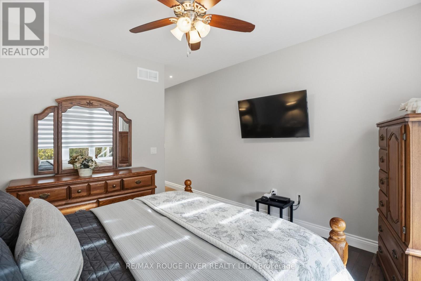 50 - 17 Lockside Drive, Peterborough (Otonabee Ward 1), Ontario  K9J 8T2 - Photo 18 - X12541374