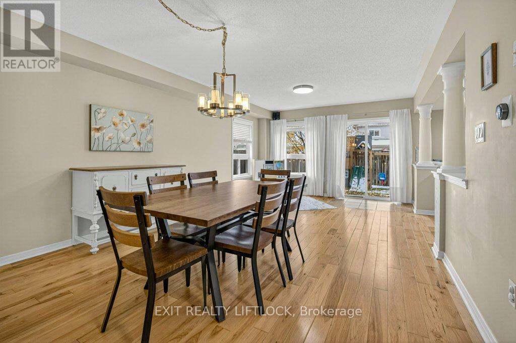 659 Tully Crescent, Peterborough (Monaghan Ward 2), Ontario  K9K 0A9 - Photo 10 - X12542032