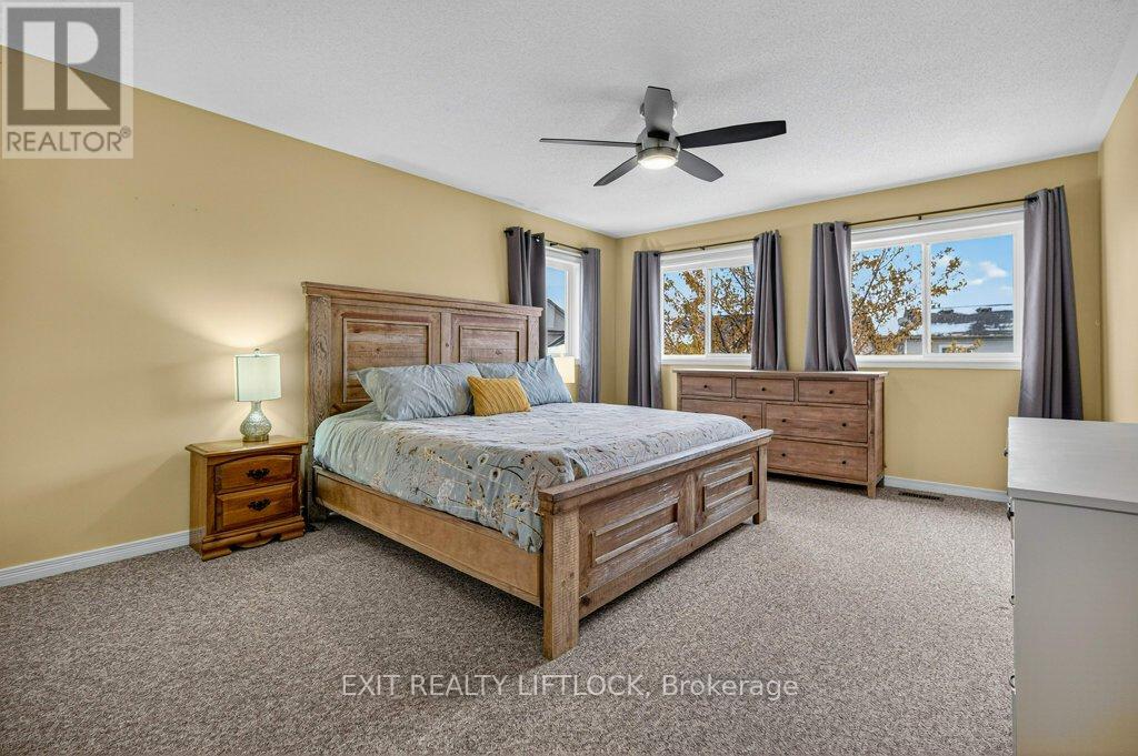 659 Tully Crescent, Peterborough (Monaghan Ward 2), Ontario  K9K 0A9 - Photo 19 - X12542032