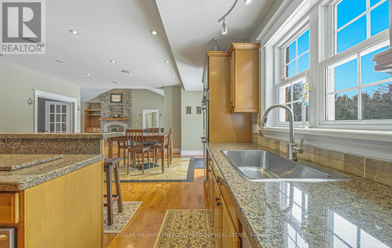 881 Carmel Crescent, Cavan Monaghan (Cavan Twp), Ontario  L0A 1G0 - Photo 13 - X12542086