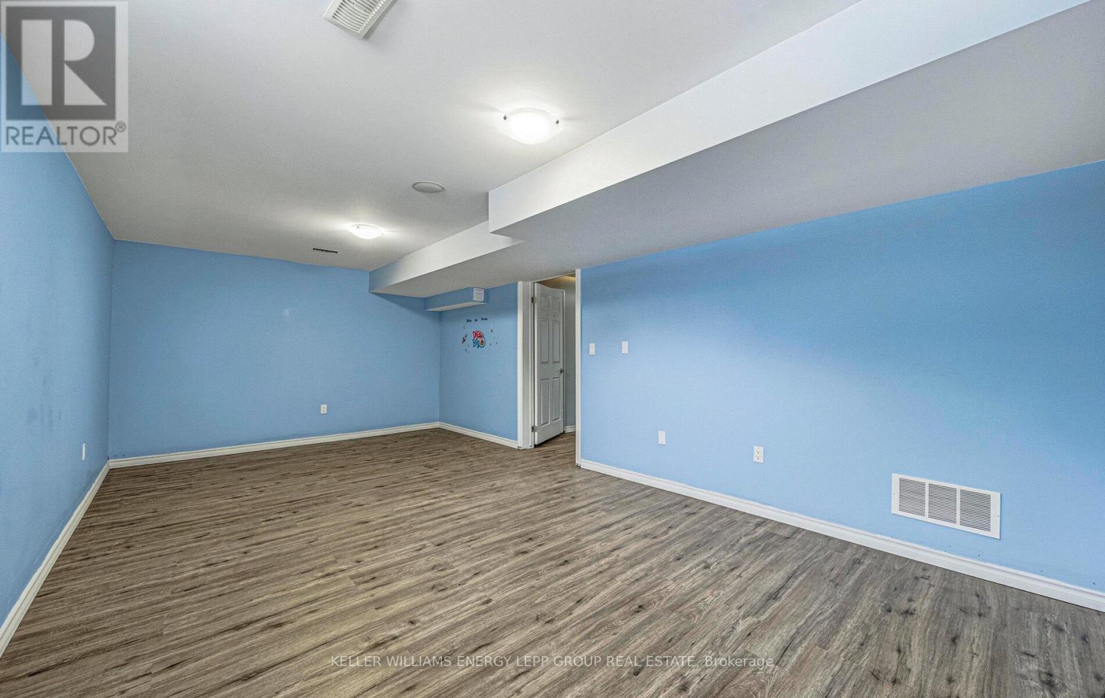 881 Carmel Crescent, Cavan Monaghan (Cavan Twp), Ontario  L0A 1G0 - Photo 31 - X12542086