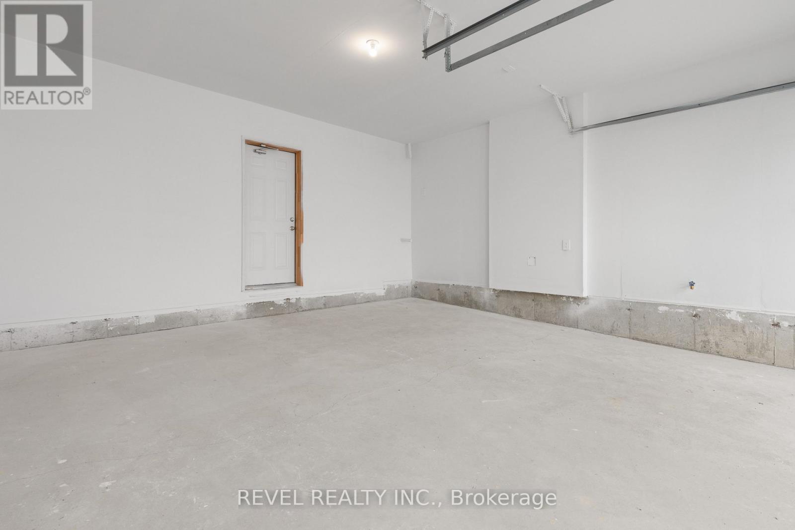 47 Corley Street, Kawartha Lakes (Lindsay), Ontario  K9V 6C2 - Photo 39 - X12542162