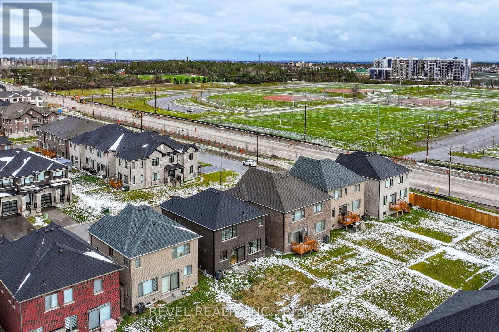 47 Corley Street, Kawartha Lakes (Lindsay), Ontario  K9V 6C2 - Photo 47 - X12542162