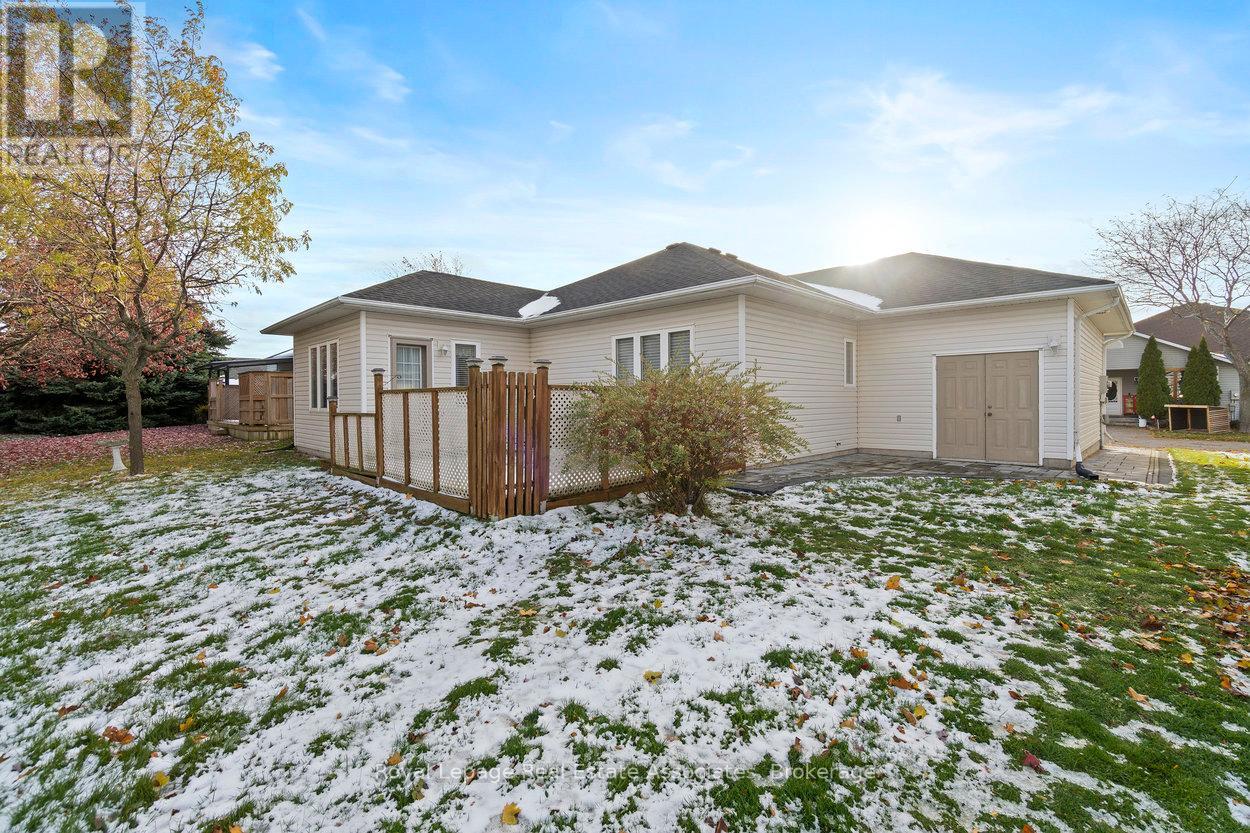 3 Fir Drive, Clarington (Newcastle), Ontario  L1B 1P3 - Photo 25 - E12541958