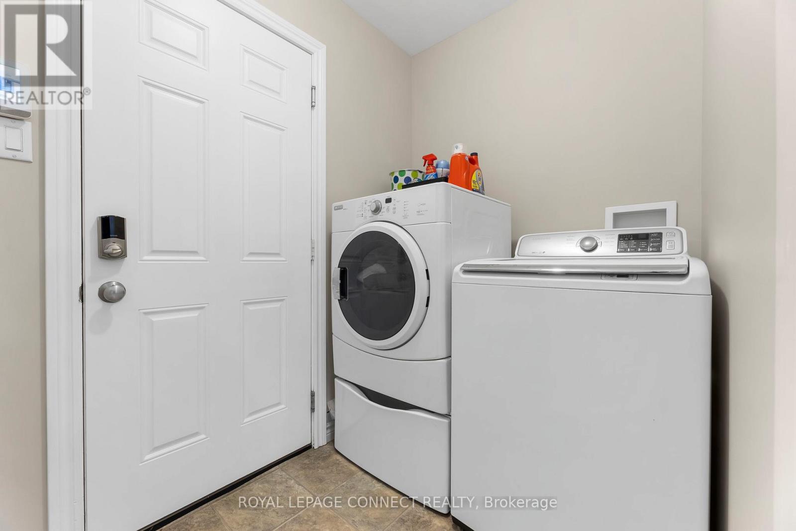 25 Springdale Drive, Kawartha Lakes (Lindsay), Ontario  K9V 4R1 - Photo 15 - X12543212