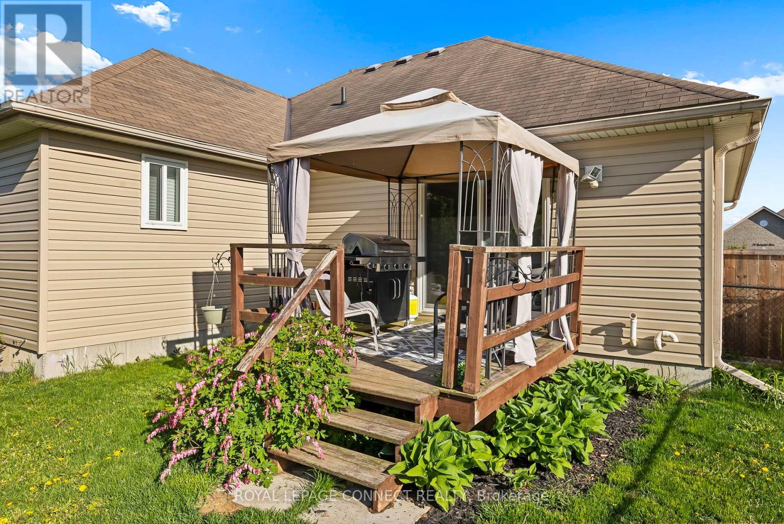 25 Springdale Drive, Kawartha Lakes (Lindsay), Ontario  K9V 4R1 - Photo 17 - X12543212