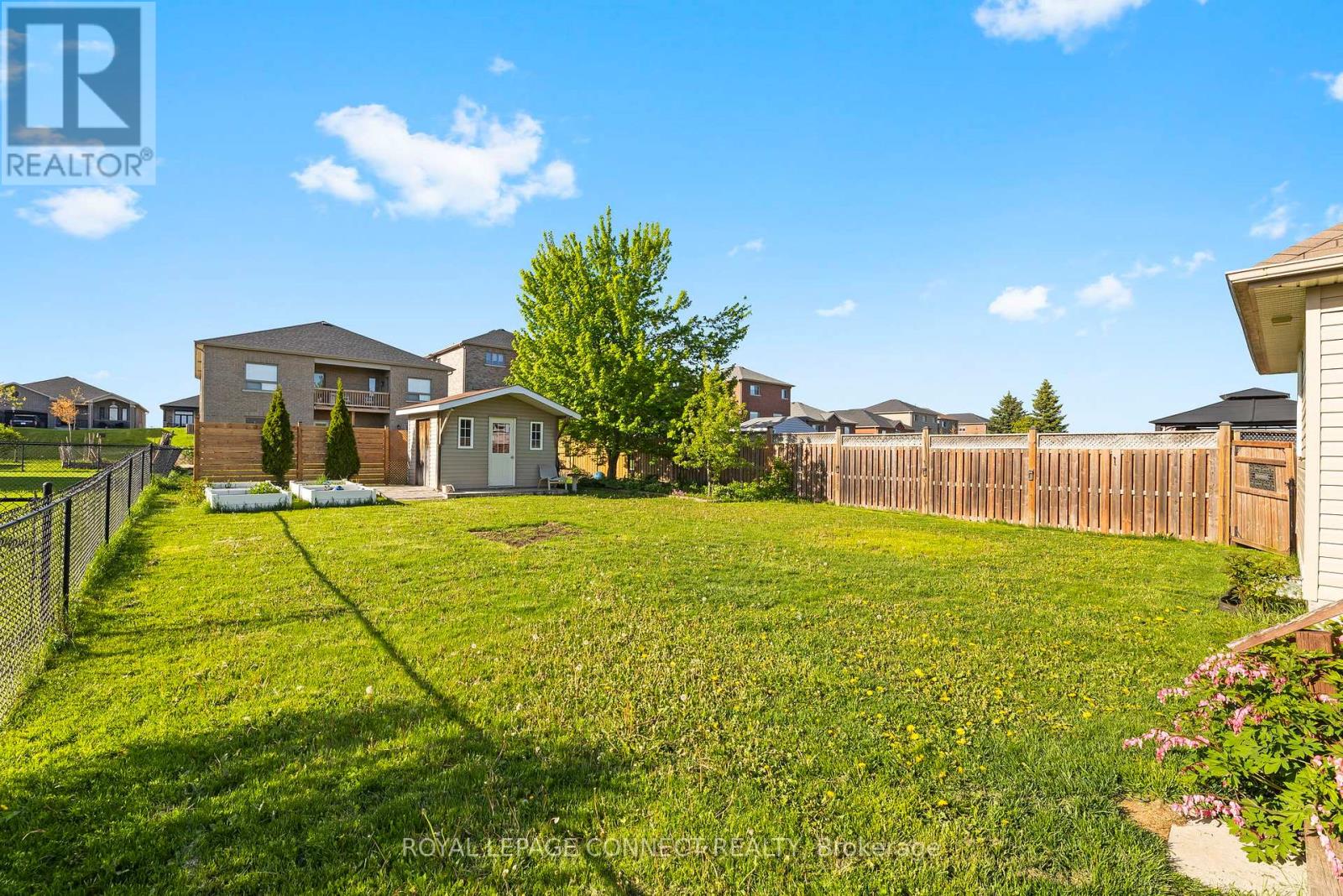 25 Springdale Drive, Kawartha Lakes (Lindsay), Ontario  K9V 4R1 - Photo 21 - X12543212