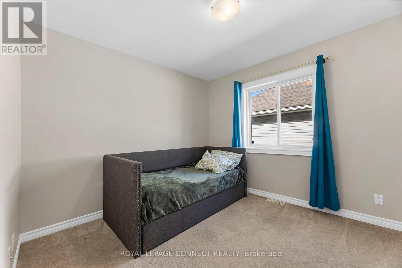 25 Springdale Drive, Kawartha Lakes (Lindsay), Ontario  K9V 4R1 - Photo 32 - X12543212