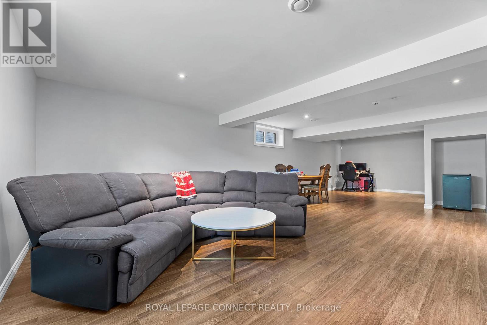 25 Springdale Drive, Kawartha Lakes (Lindsay), Ontario  K9V 4R1 - Photo 36 - X12543212