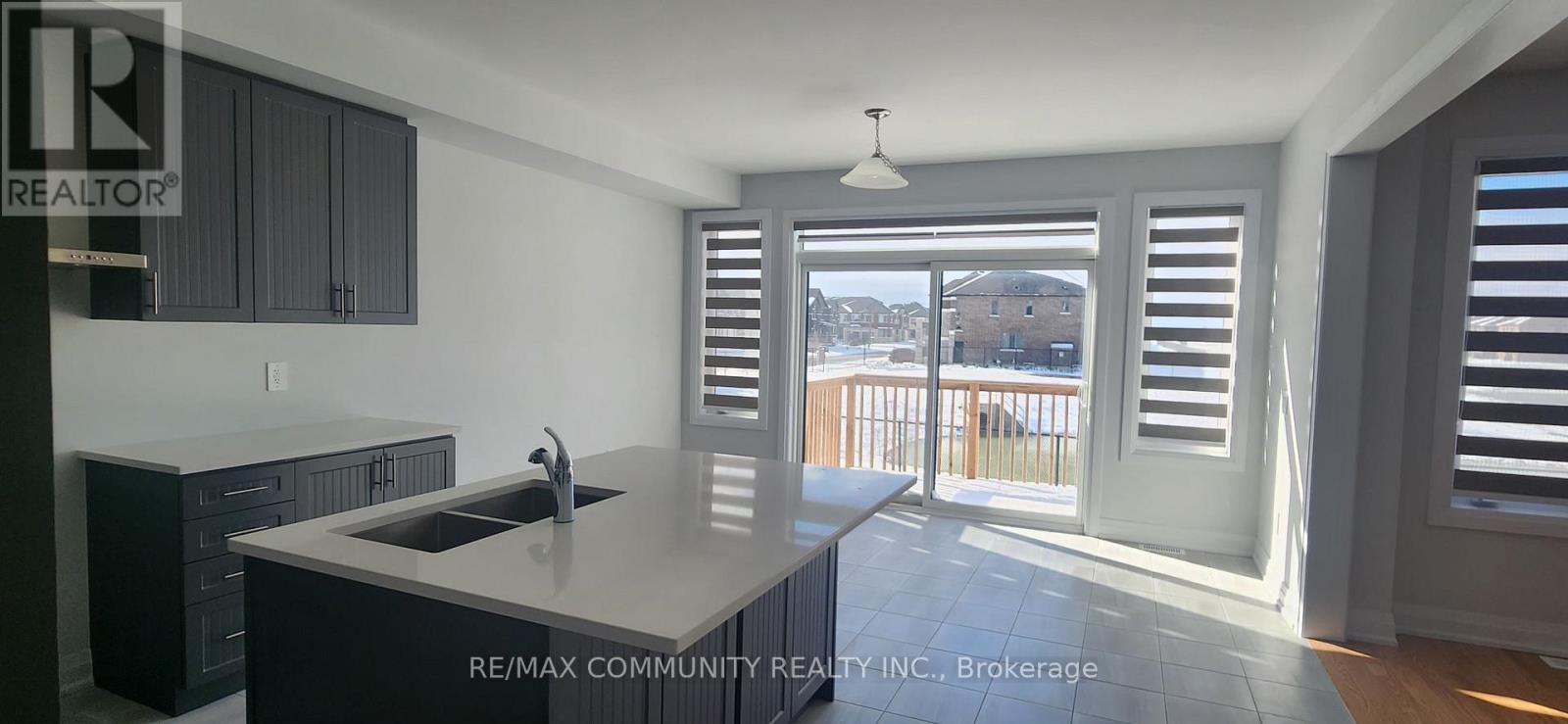 178 St Joseph Road, Kawartha Lakes (Lindsay), Ontario  K9V 0R6 - Photo 4 - X12543528