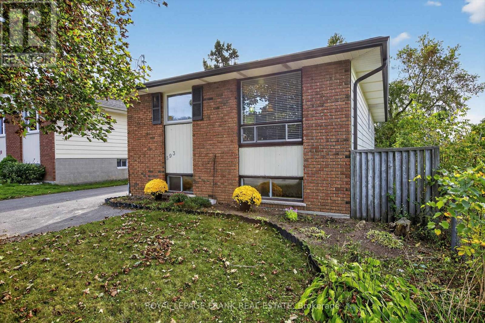 393 Southpark Drive, Peterborough (Ashburnham Ward 4), Ontario  K9J 1C1 - Photo 1 - X12545280