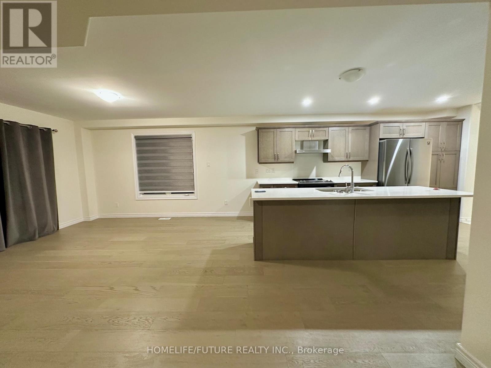 605 Lemay Grove, Peterborough (Monaghan Ward 2), Ontario  K9J 7P4 - Photo 7 - X12545516