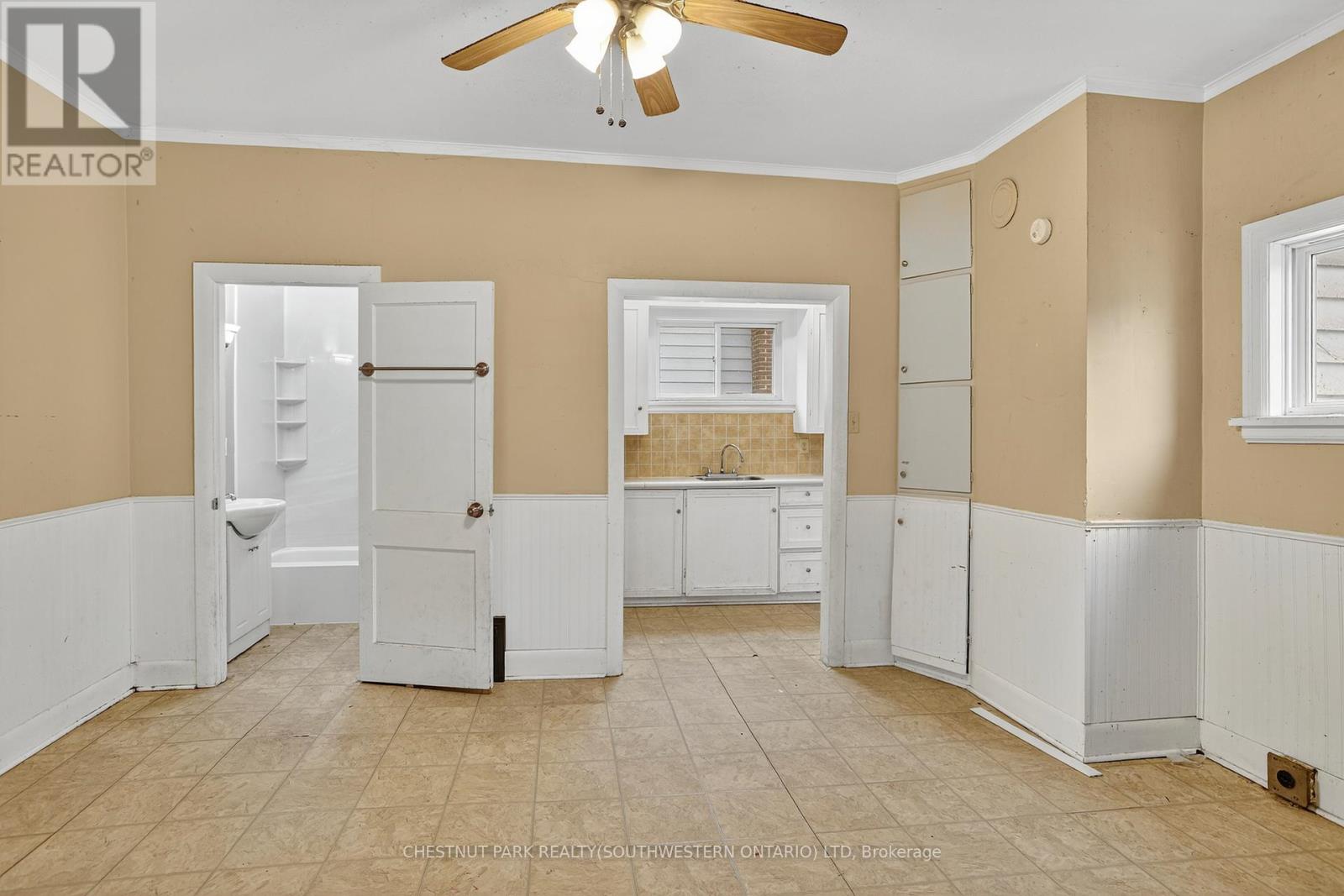 50 Ridout Street, Kawartha Lakes (Lindsay), Ontario  K9V 2B6 - Photo 16 - X12546040