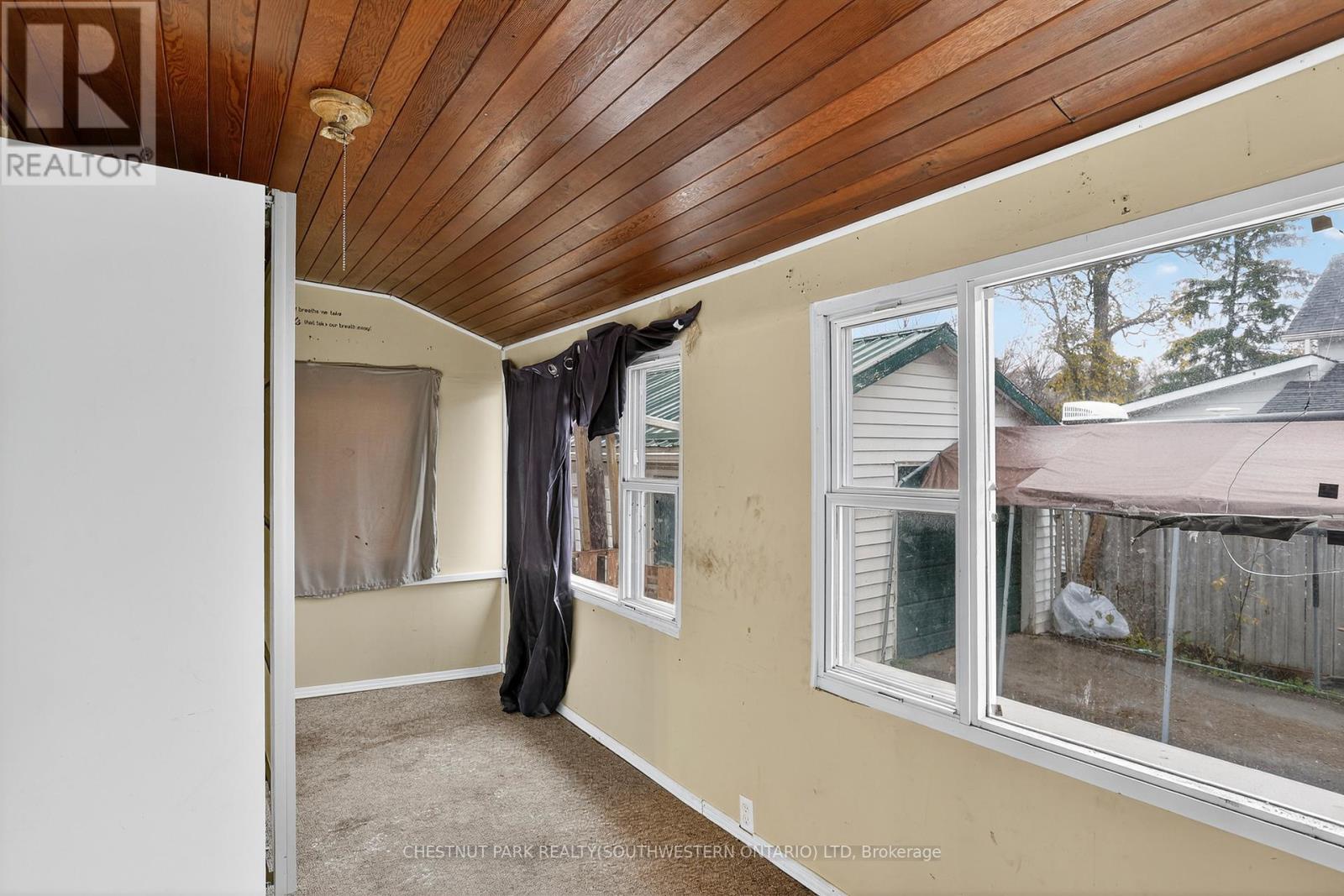 50 Ridout Street, Kawartha Lakes (Lindsay), Ontario  K9V 2B6 - Photo 24 - X12546040