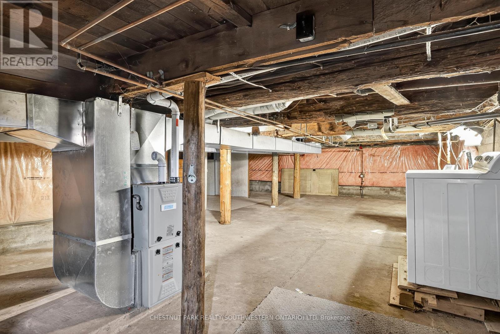 50 Ridout Street, Kawartha Lakes (Lindsay), Ontario  K9V 2B6 - Photo 29 - X12546040