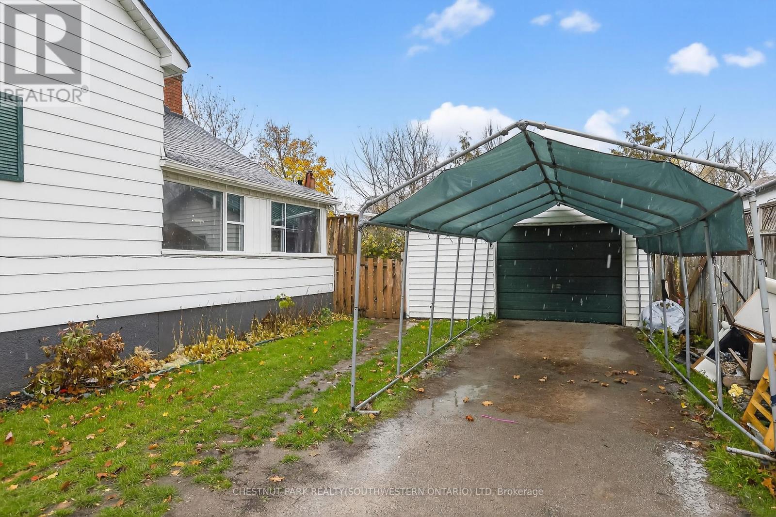 50 Ridout Street, Kawartha Lakes (Lindsay), Ontario  K9V 2B6 - Photo 31 - X12546040