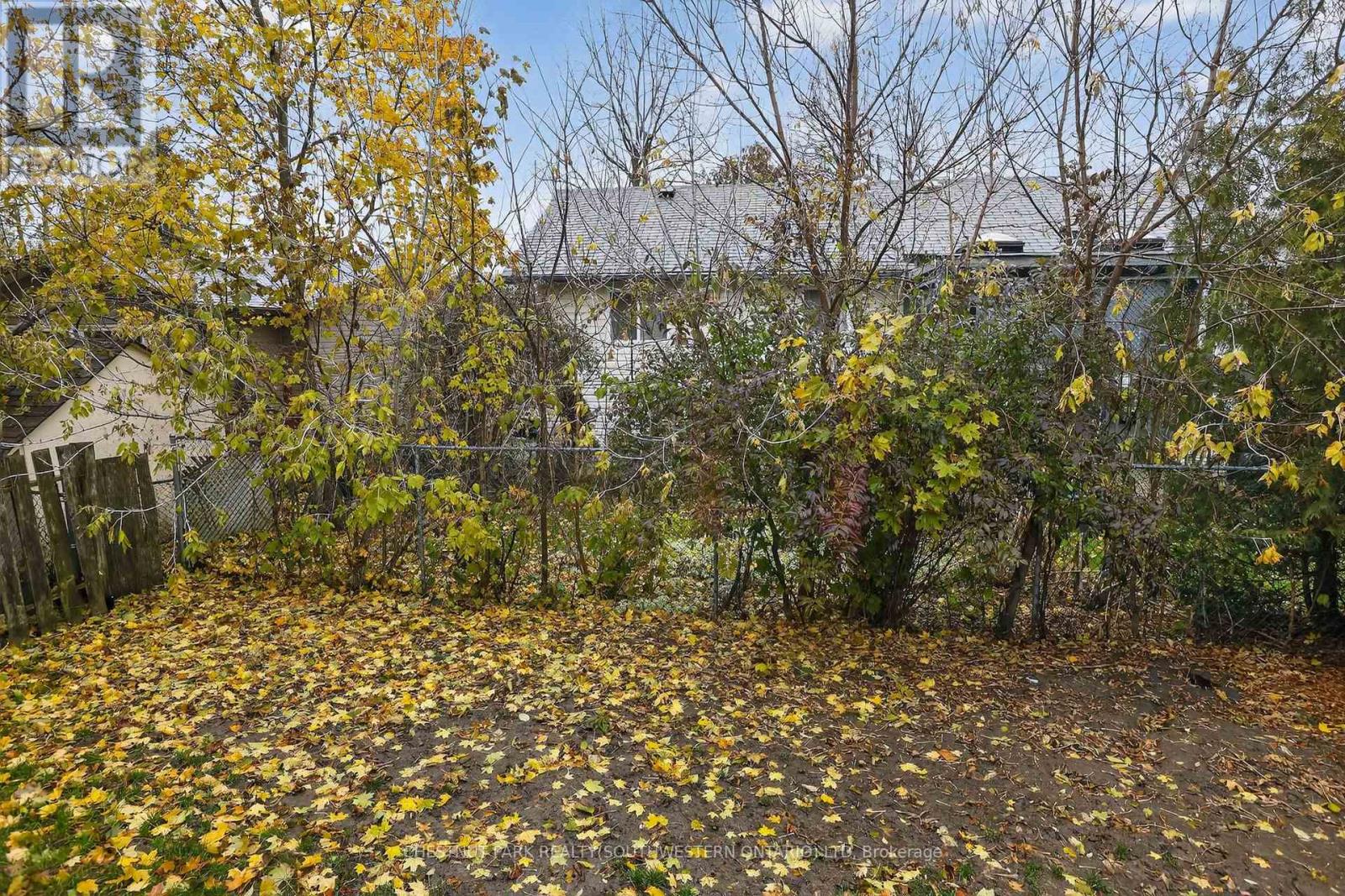 50 Ridout Street, Kawartha Lakes (Lindsay), Ontario  K9V 2B6 - Photo 34 - X12546040