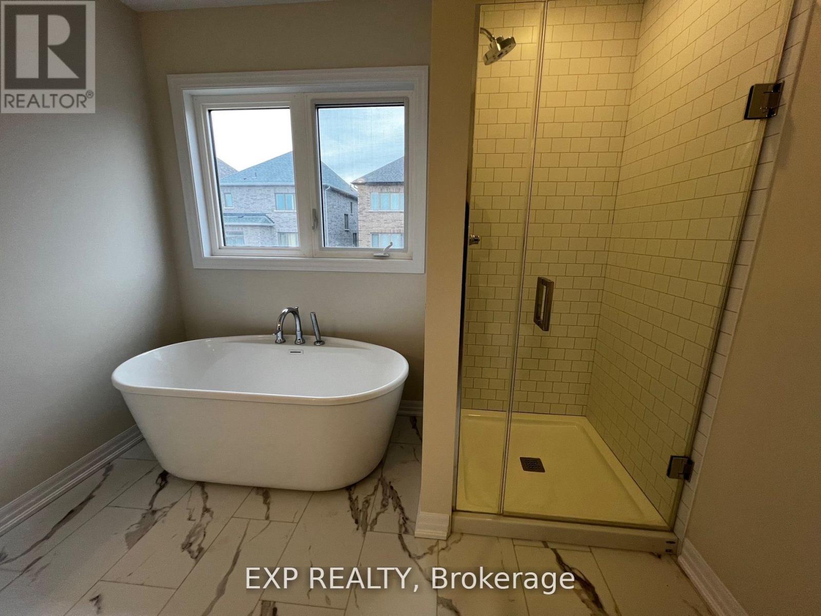 174 Flood Avenue, Clarington (Newcastle), Ontario  L1B 1G9 - Photo 11 - E12546532