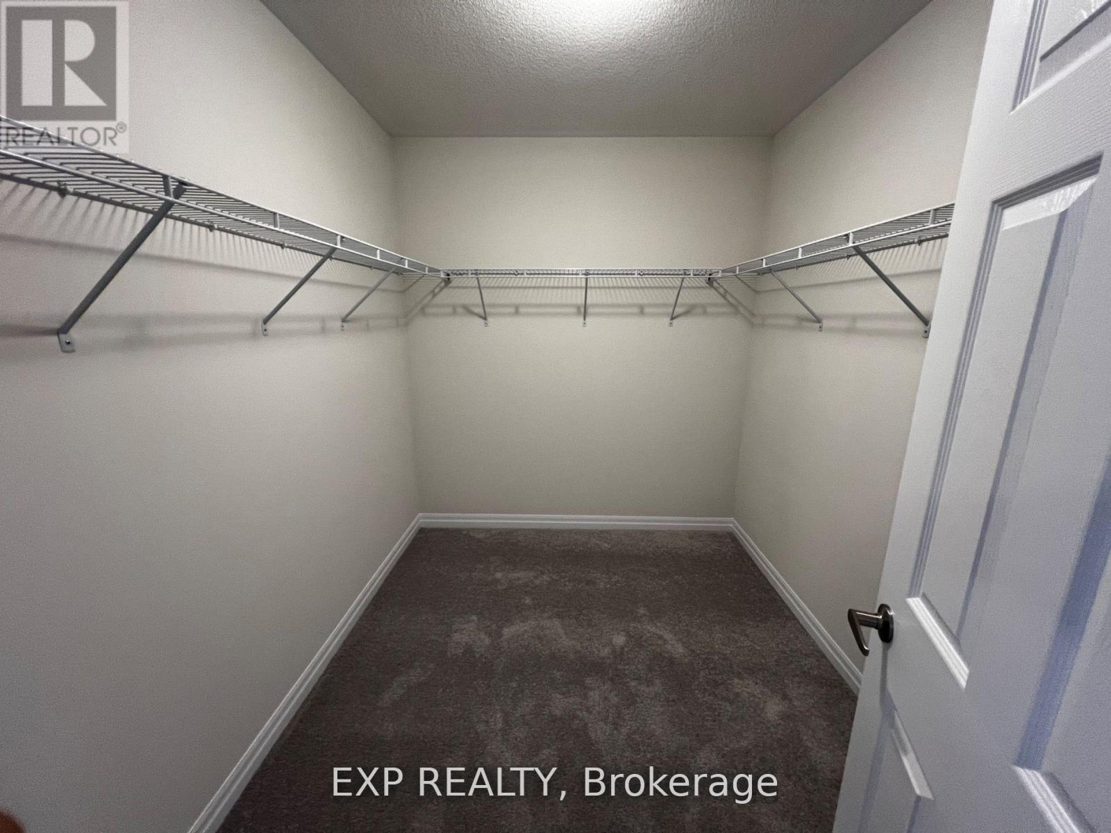 174 Flood Avenue, Clarington (Newcastle), Ontario  L1B 1G9 - Photo 8 - E12546532