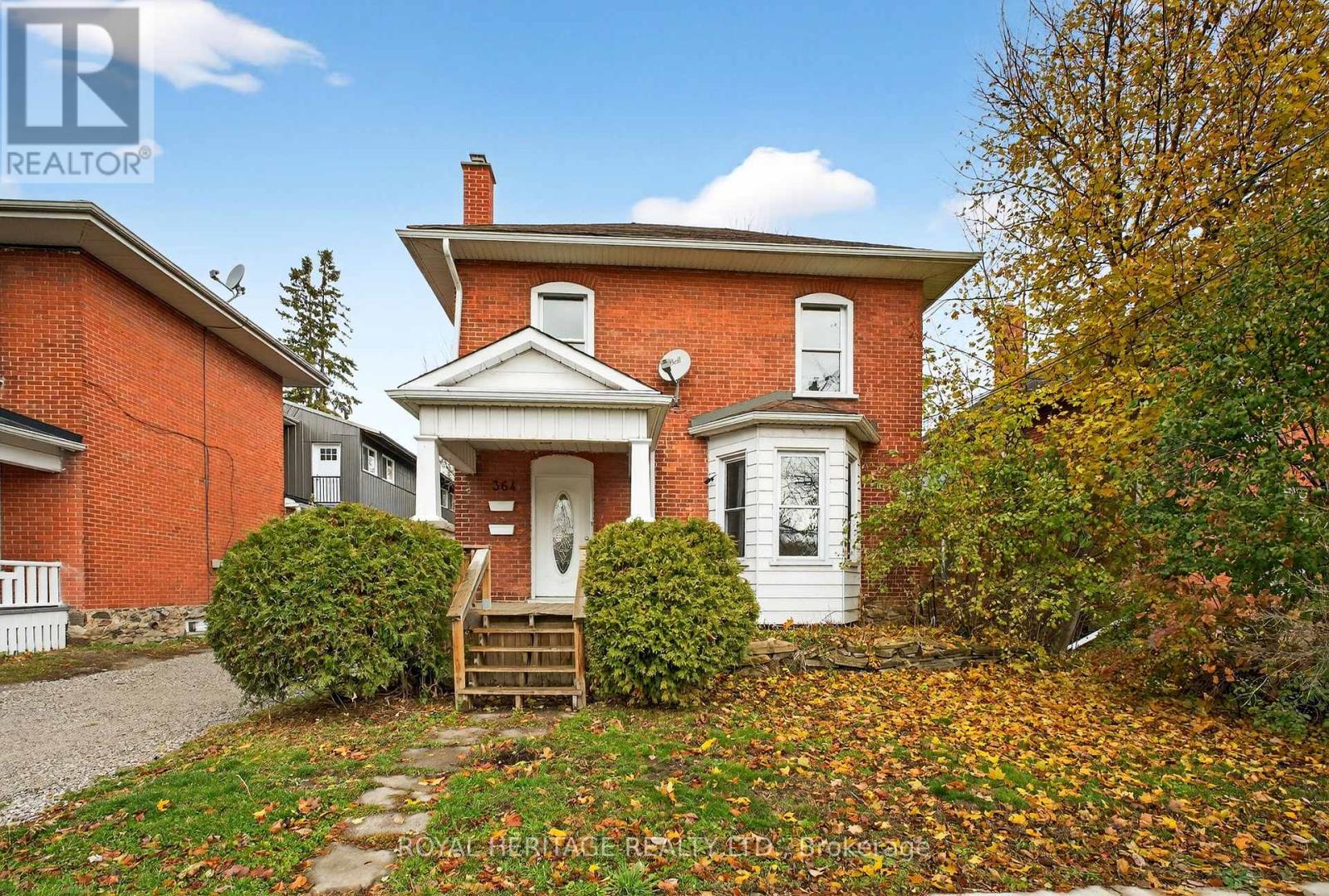 364 Parkhill Road W, Peterborough (Northcrest Ward 5), Ontario  K9H 3J1 - Photo 1 - X12546594