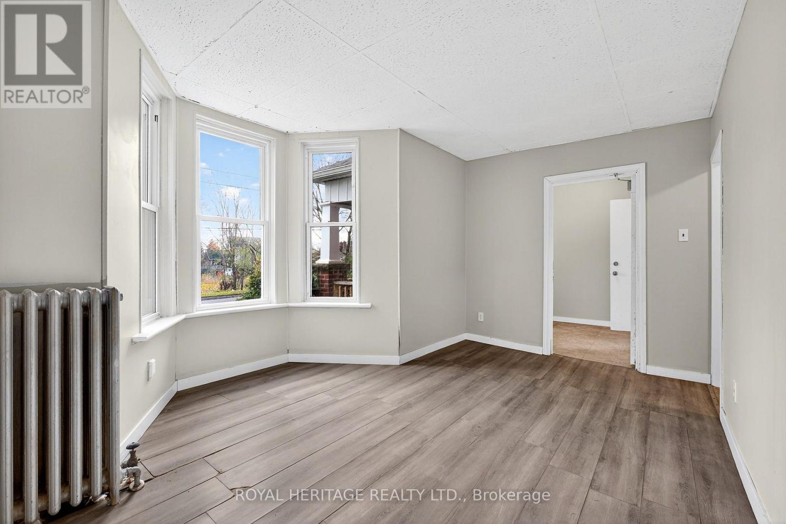 364 Parkhill Road W, Peterborough (Northcrest Ward 5), Ontario  K9H 3J1 - Photo 10 - X12546594