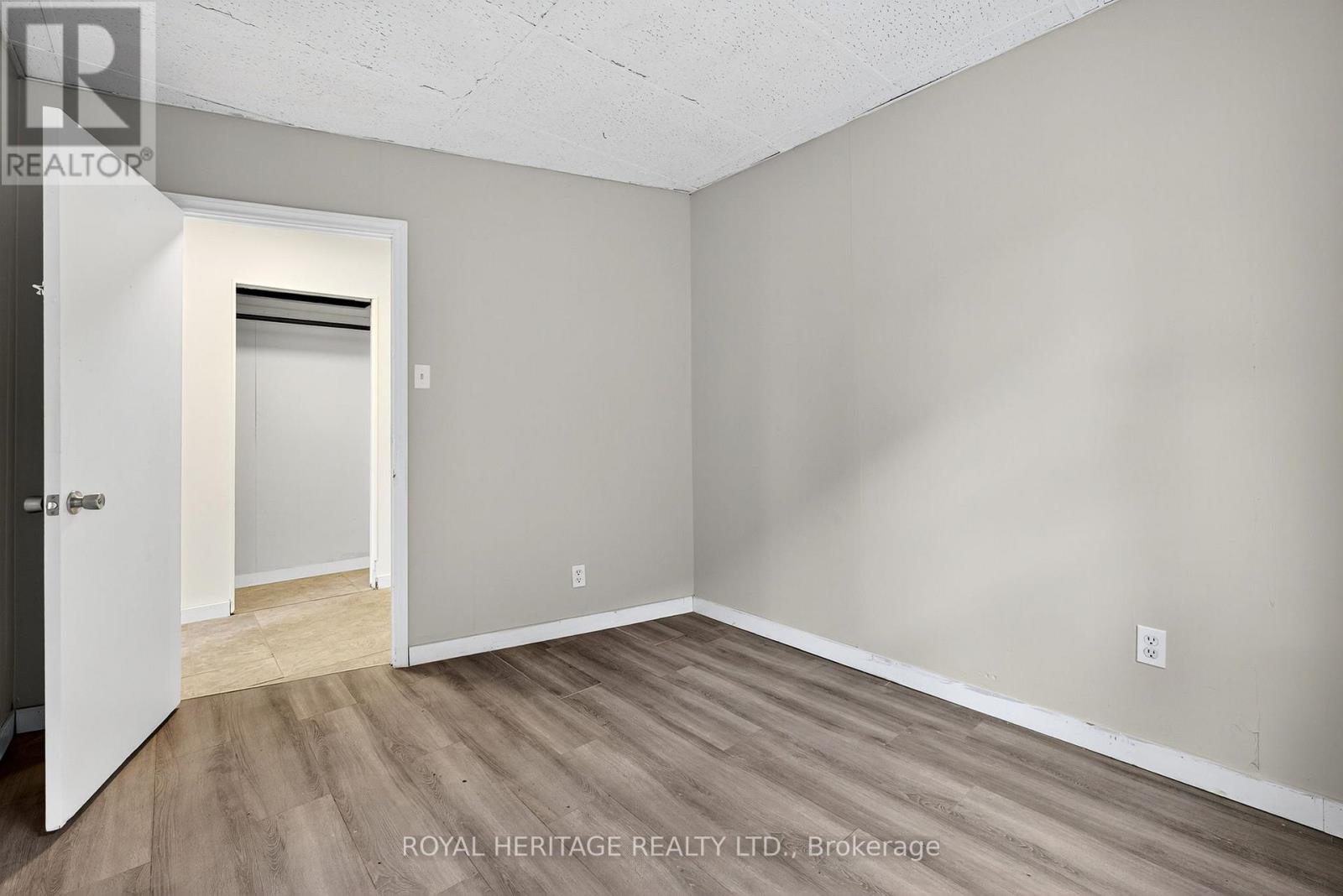 364 Parkhill Road W, Peterborough (Northcrest Ward 5), Ontario  K9H 3J1 - Photo 13 - X12546594