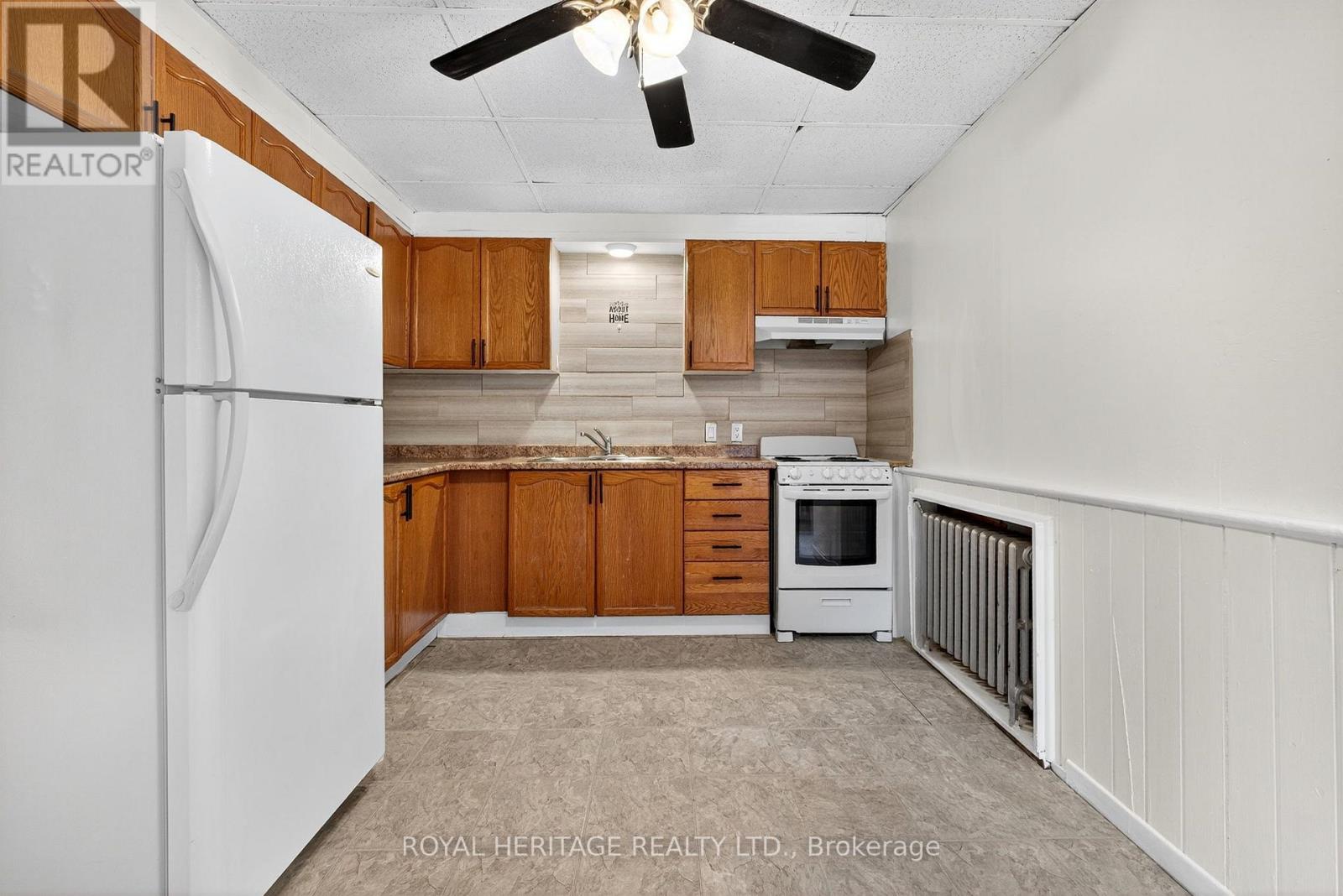 364 Parkhill Road W, Peterborough (Northcrest Ward 5), Ontario  K9H 3J1 - Photo 16 - X12546594