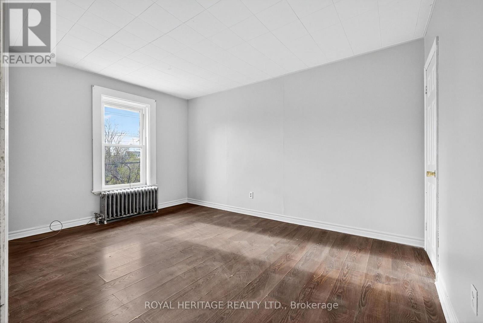 364 Parkhill Road W, Peterborough (Northcrest Ward 5), Ontario  K9H 3J1 - Photo 23 - X12546594