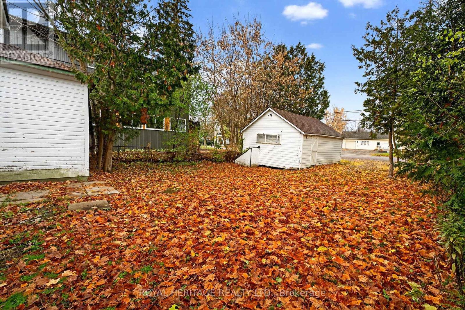 364 Parkhill Road W, Peterborough (Northcrest Ward 5), Ontario  K9H 3J1 - Photo 39 - X12546594