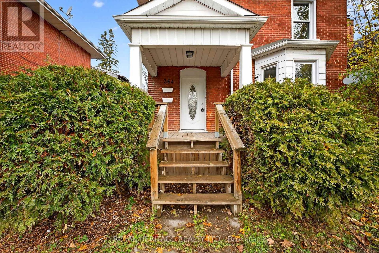 364 Parkhill Road W, Peterborough (Northcrest Ward 5), Ontario  K9H 3J1 - Photo 4 - X12546594