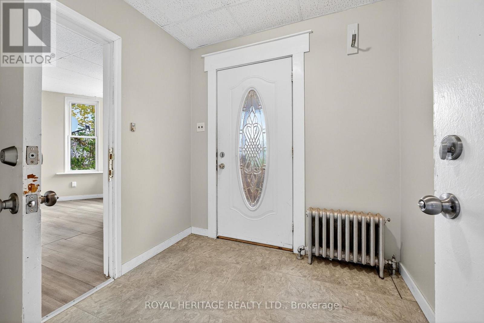 364 Parkhill Road W, Peterborough (Northcrest Ward 5), Ontario  K9H 3J1 - Photo 6 - X12546594