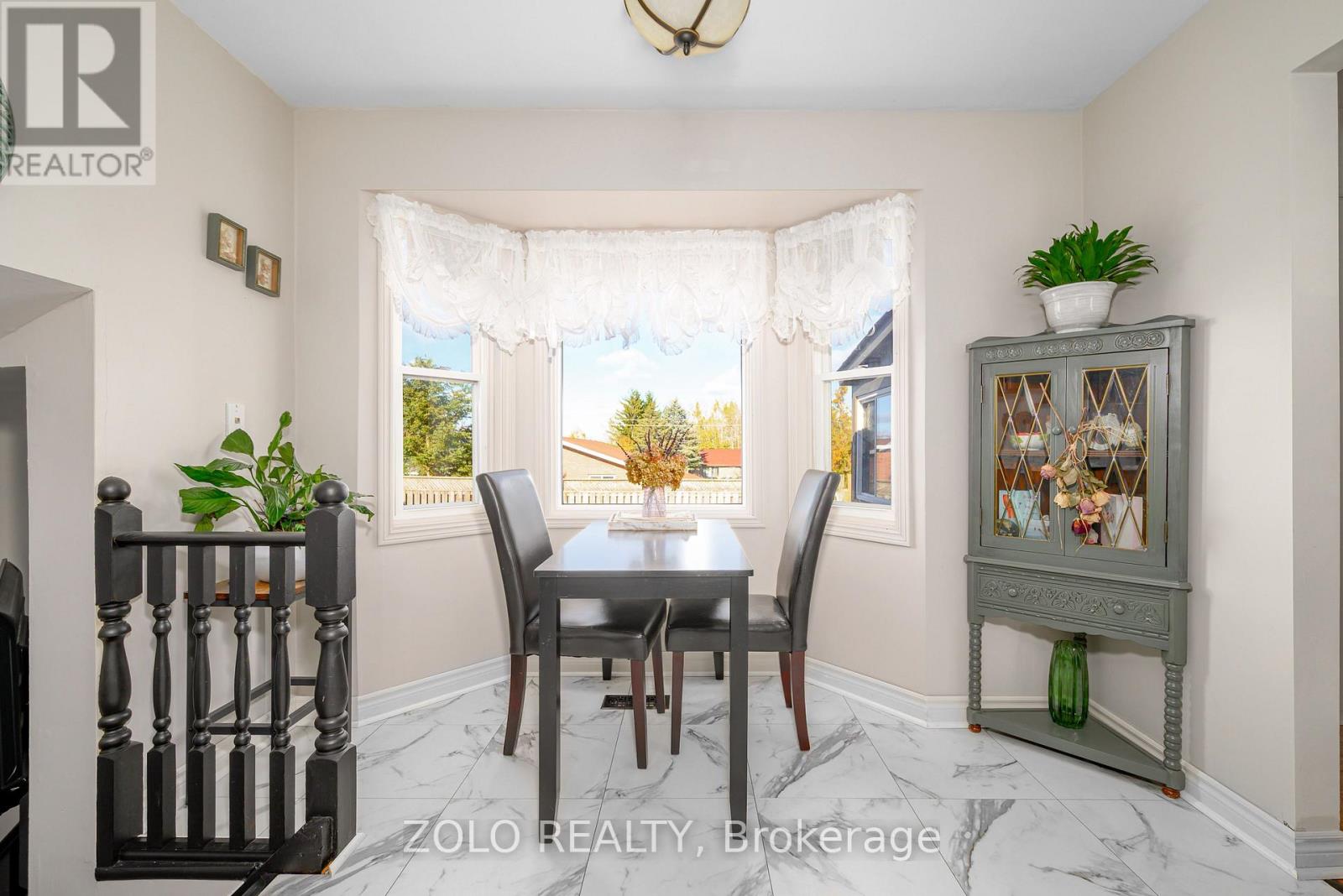 32 Andrew Drive, Kawartha Lakes (Lindsay), Ontario  K9V 5W6 - Photo 18 - X12546728