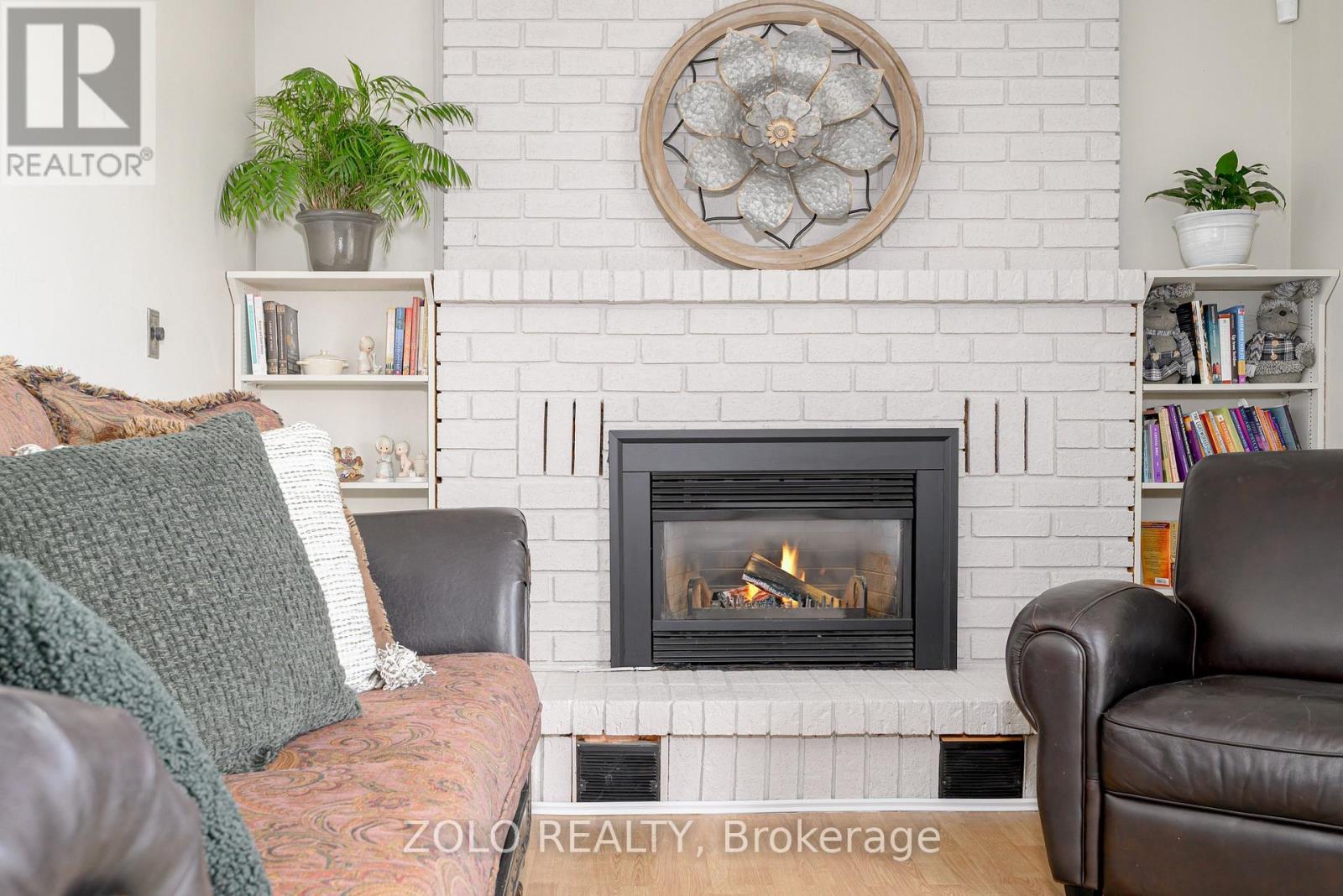 32 Andrew Drive, Kawartha Lakes (Lindsay), Ontario  K9V 5W6 - Photo 21 - X12546728