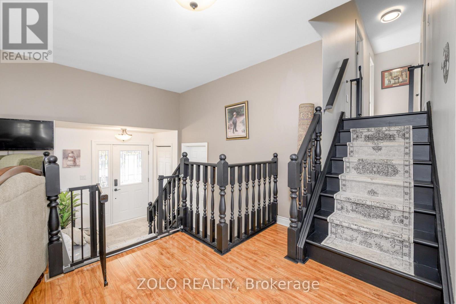 32 Andrew Drive, Kawartha Lakes (Lindsay), Ontario  K9V 5W6 - Photo 22 - X12546728