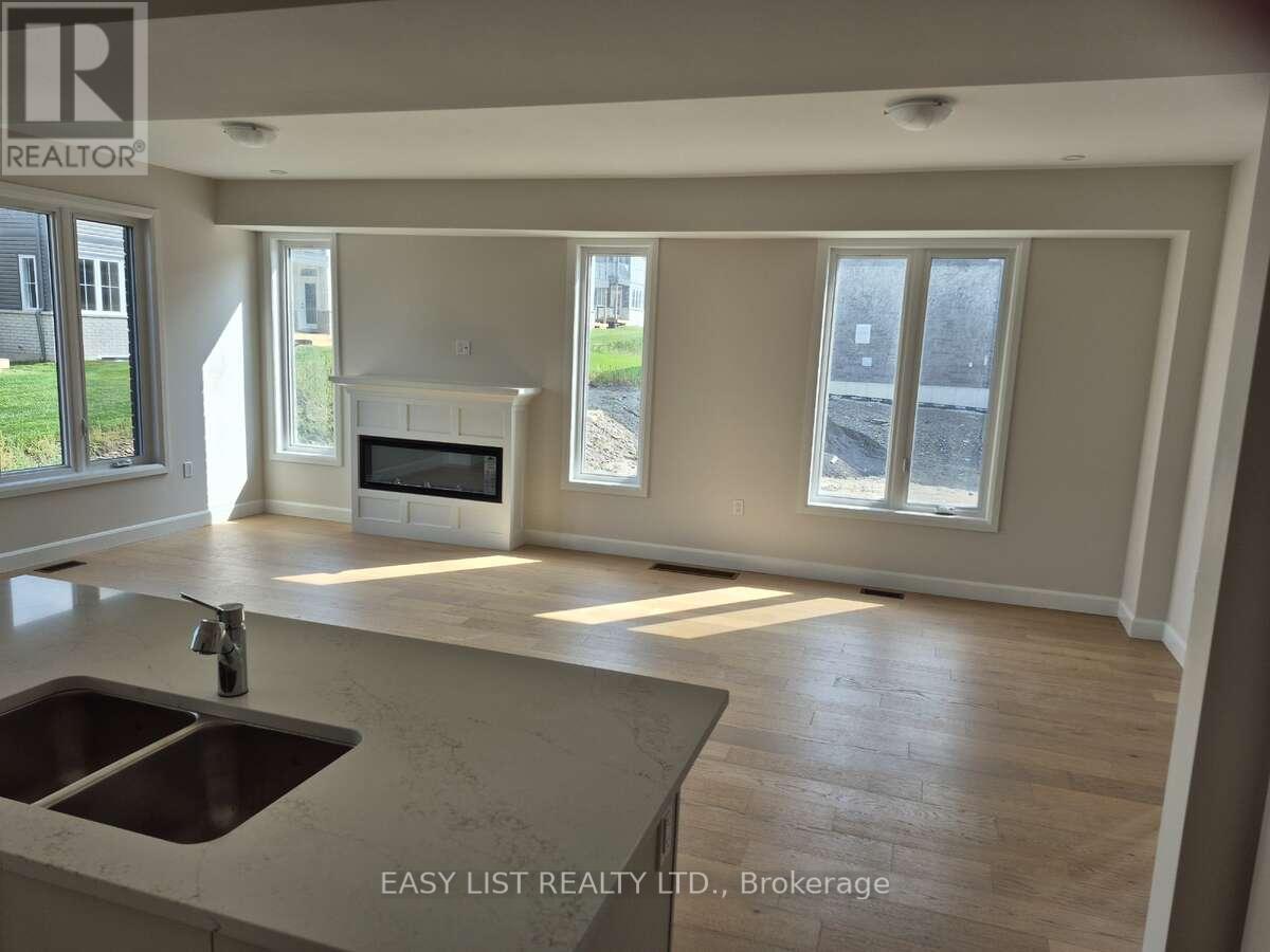 244 O'neil Street, Peterborough (Monaghan Ward 2), Ontario  K9K 0H1 - Photo 4 - X12547030