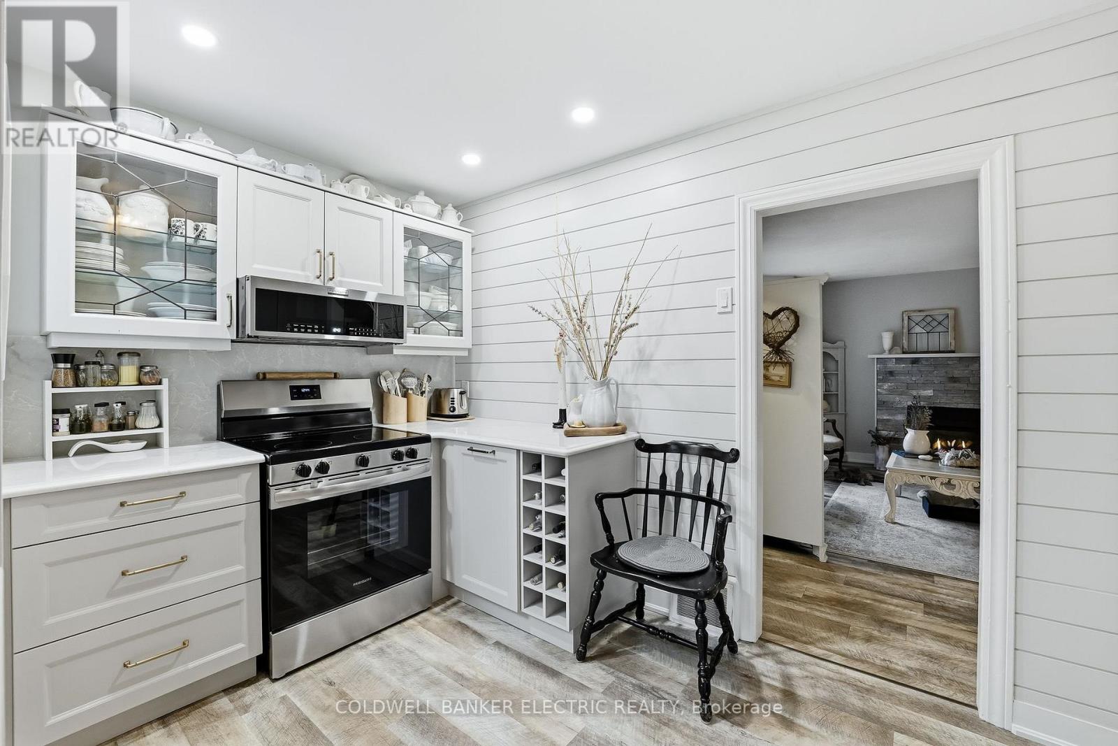 994 County Rd 19 Road, Selwyn, Ontario  K9J 6X2 - Photo 6 - X12547726