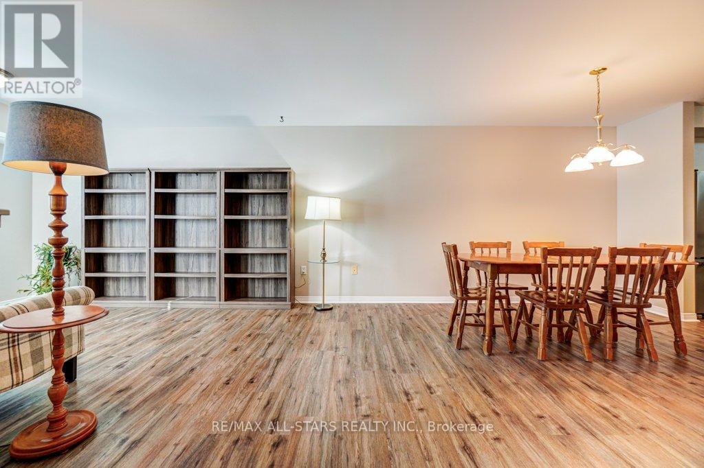 303 - 8 Huron Street, Kawartha Lakes (Lindsay), Ontario  K9V 6K3 - Photo 12 - X12548054