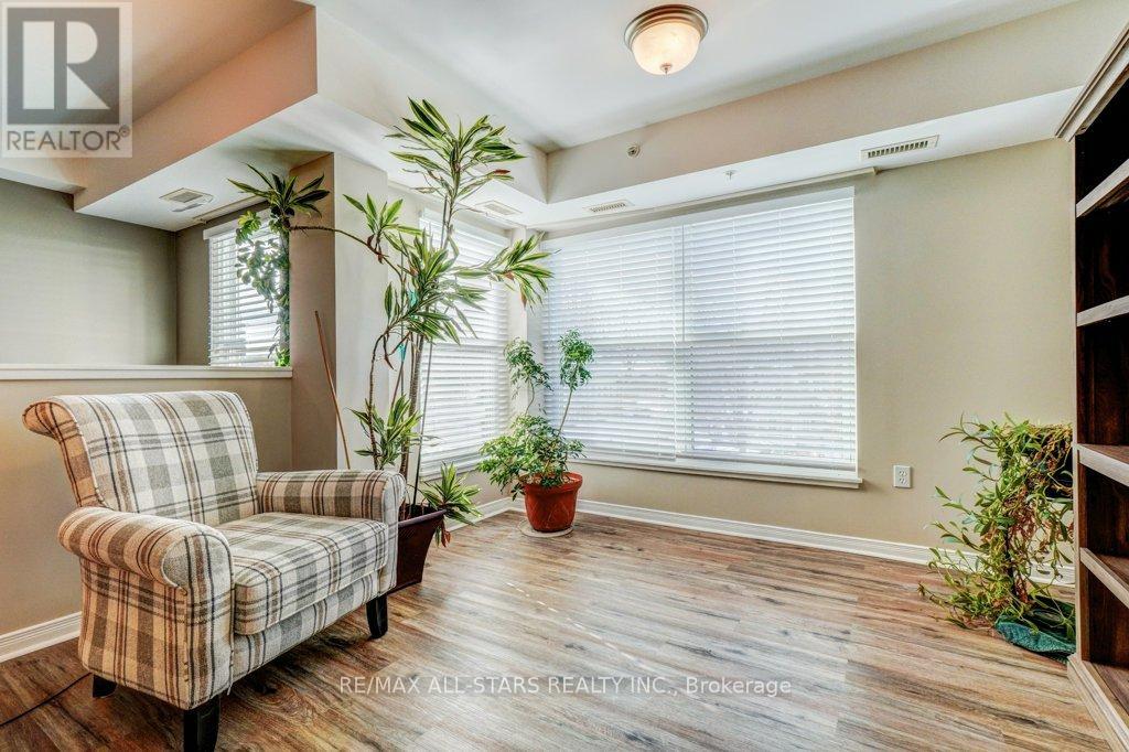 303 - 8 Huron Street, Kawartha Lakes (Lindsay), Ontario  K9V 6K3 - Photo 14 - X12548054